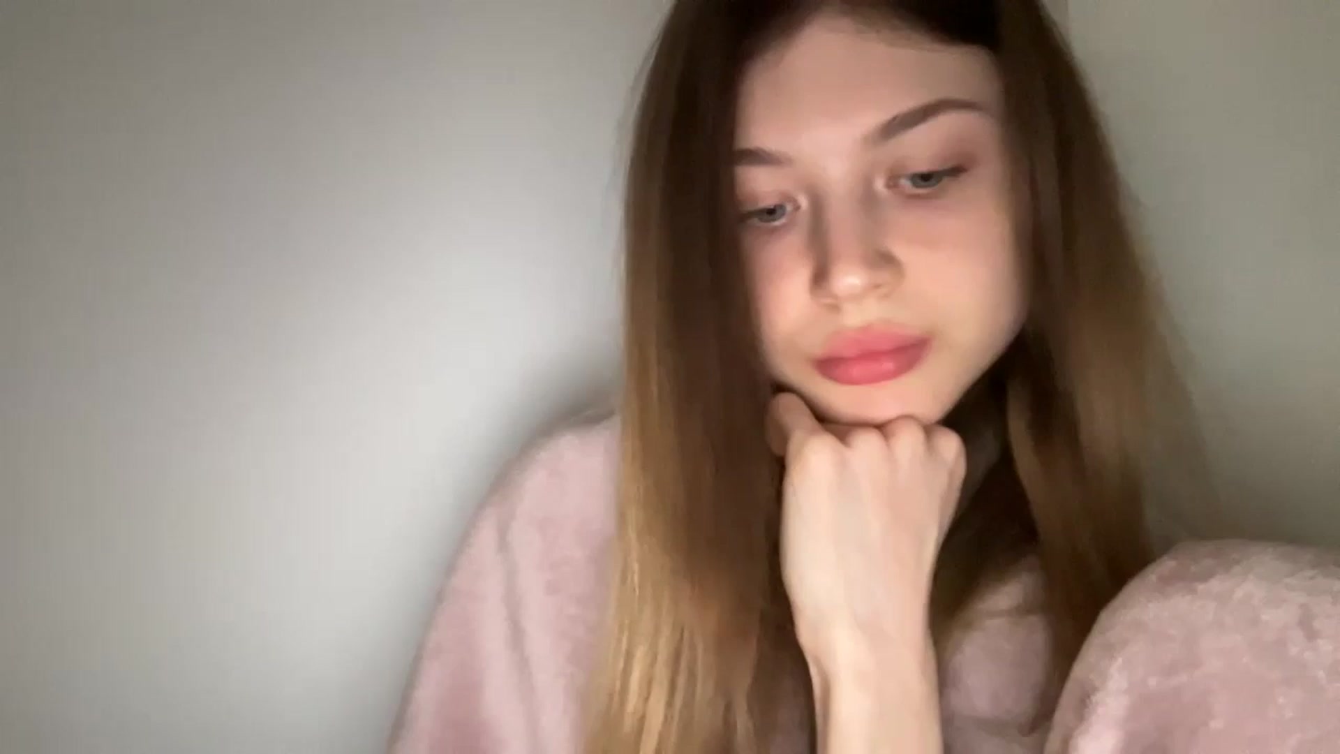 Gallery image thumbnail from Coconut_dream's myfreecams stream on, 05/28/2024, 06:25 image 4 of 20