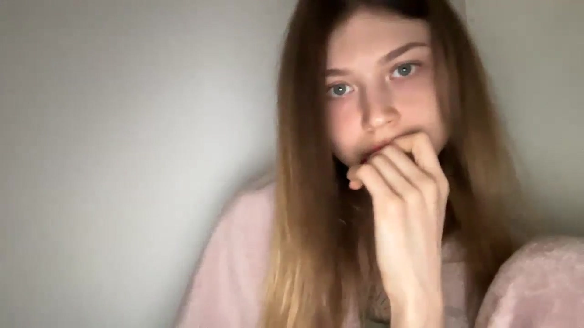 Gallery image thumbnail from Coconut_dream's myfreecams stream on, 05/28/2024, 06:25 image 17 of 20