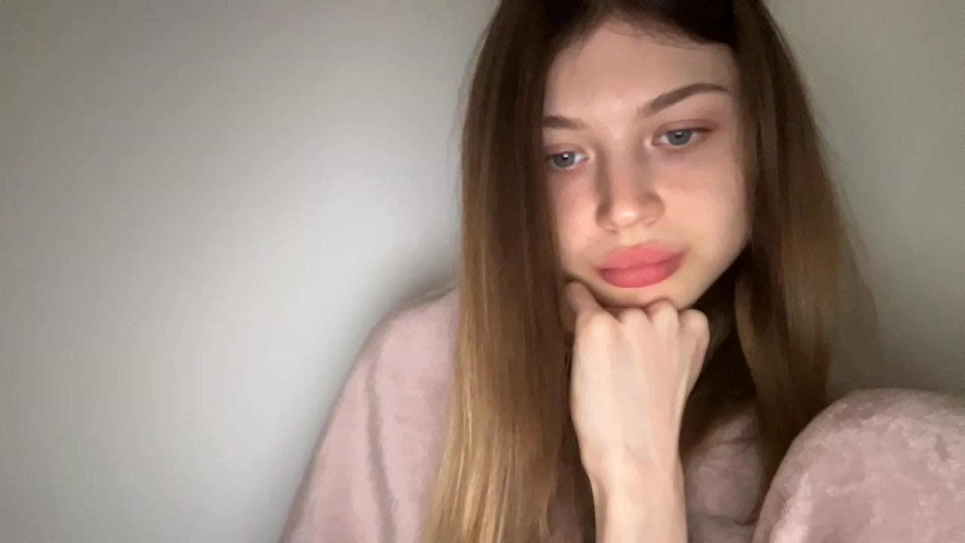 Gallery image thumbnail from Coconut_dream's myfreecams stream on, 05/28/2024, 06:25 image 3 of 20