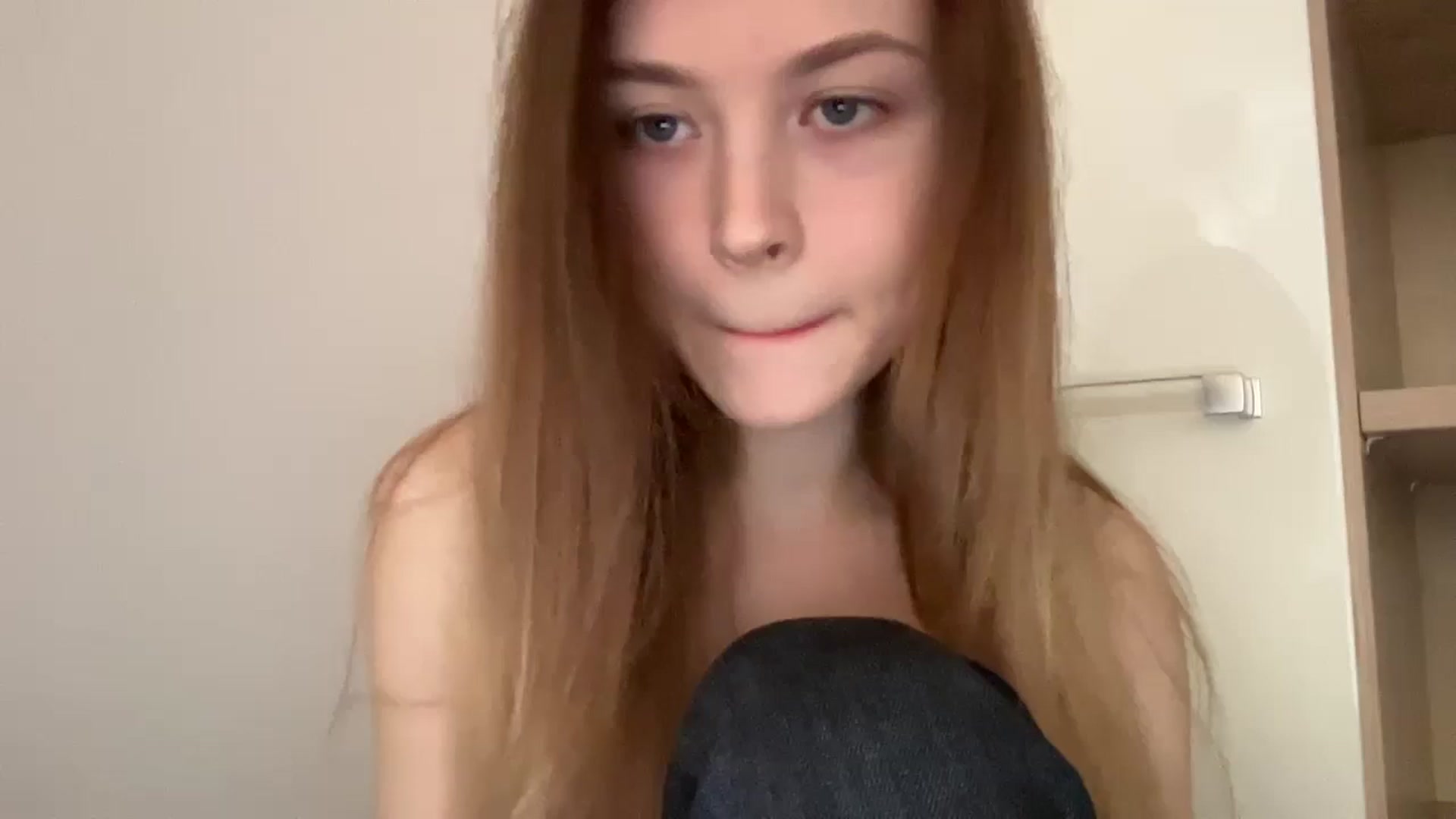 Gallery image thumbnail from Coconut_dream's myfreecams stream on, 05/30/2024, 07:02 image 10 of 20