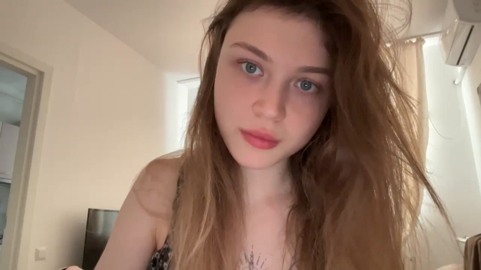 Gallery image thumbnail from Coconut_dream's myfreecams stream on, 05/31/2024, 09:54 image 9 of 20