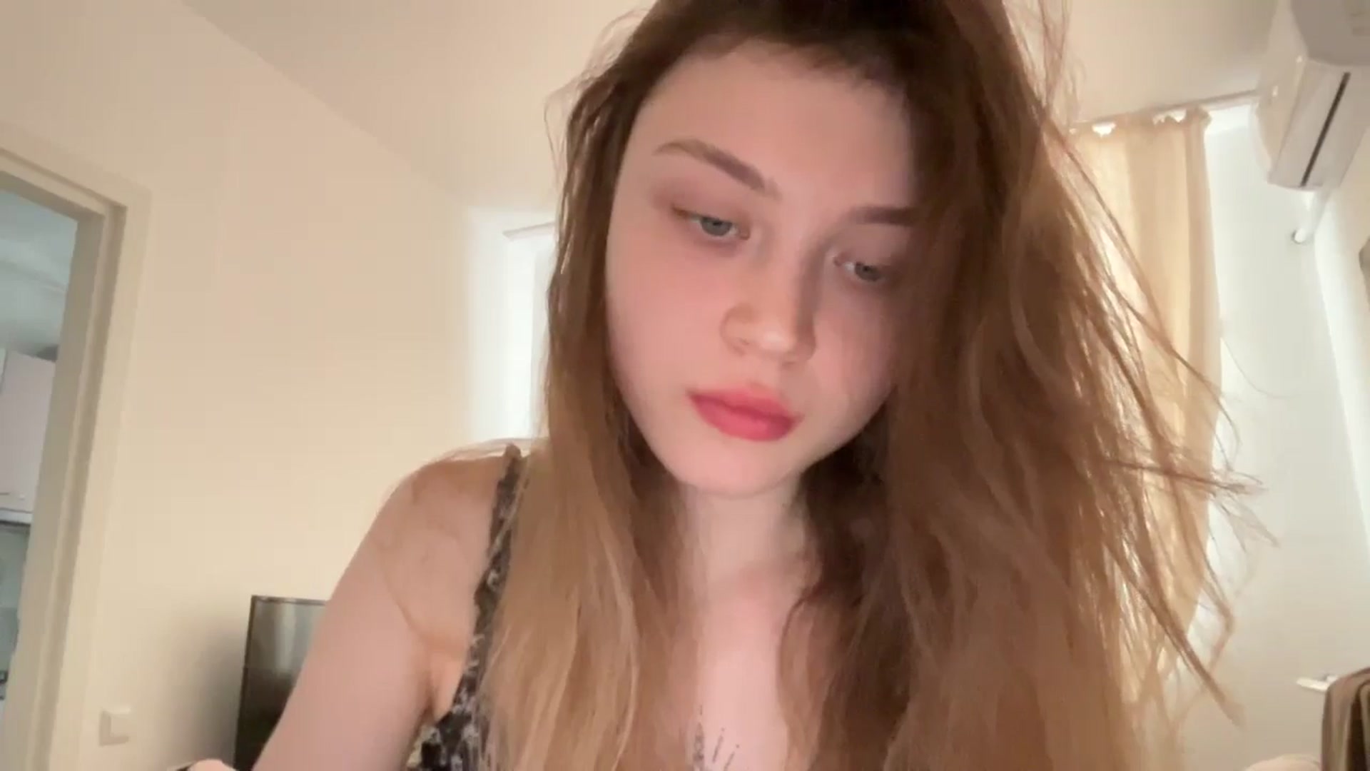 Gallery image thumbnail from Coconut_dream's myfreecams stream on, 05/31/2024, 09:54 image 18 of 20