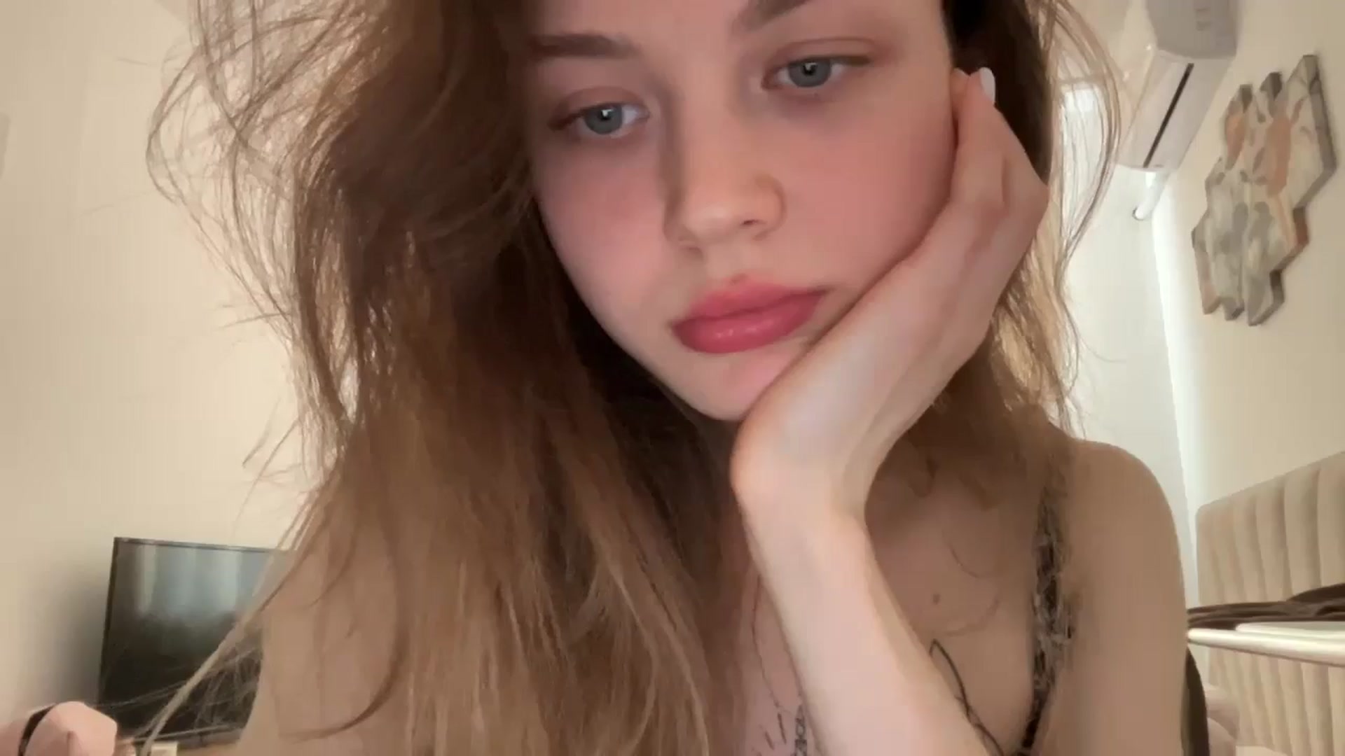 Gallery image thumbnail from Coconut_dream's myfreecams stream on, 05/31/2024, 10:25 image 19 of 20