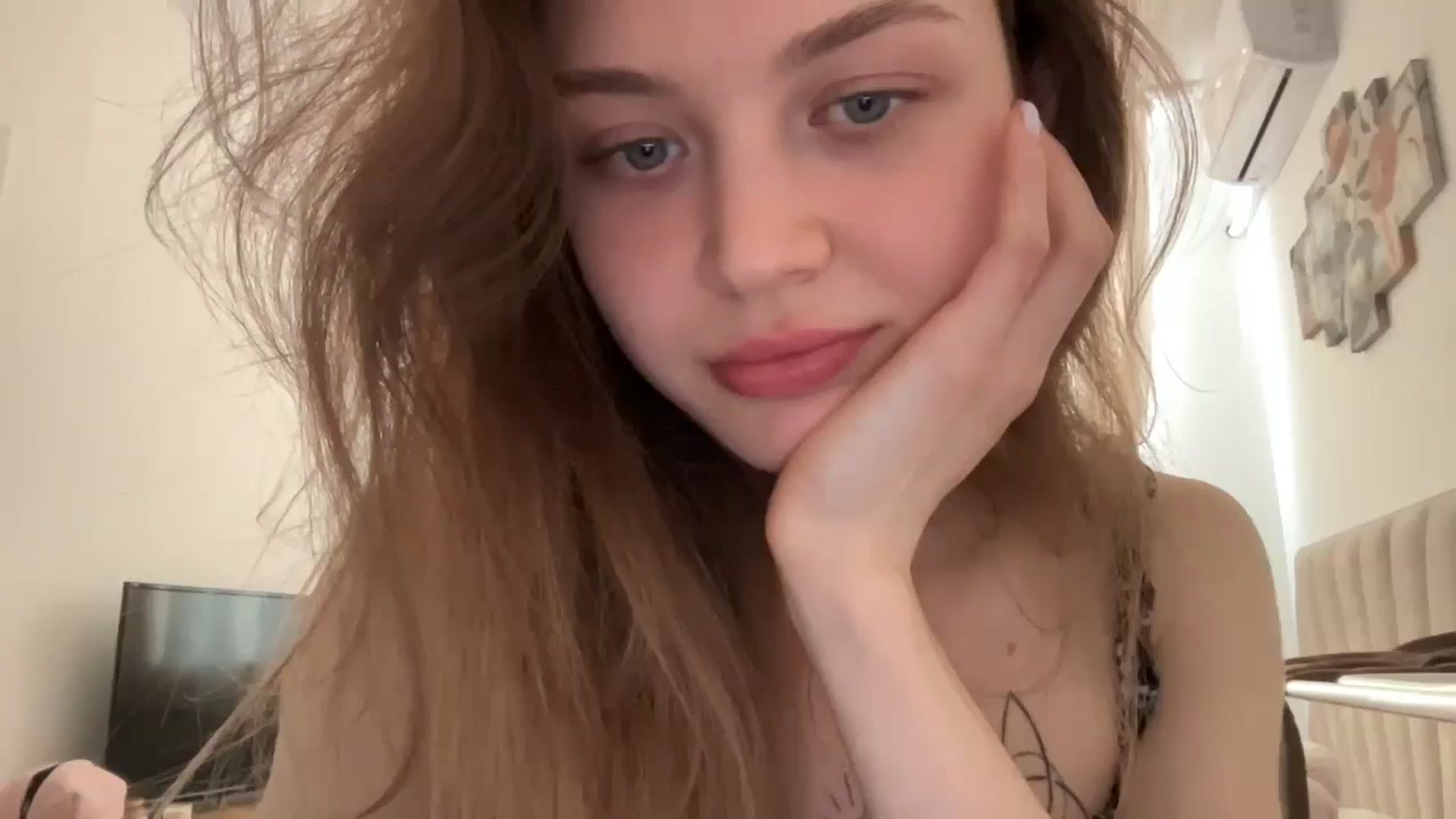 Gallery image thumbnail from Coconut_dream's myfreecams stream on, 05/31/2024, 10:25 image 20 of 20