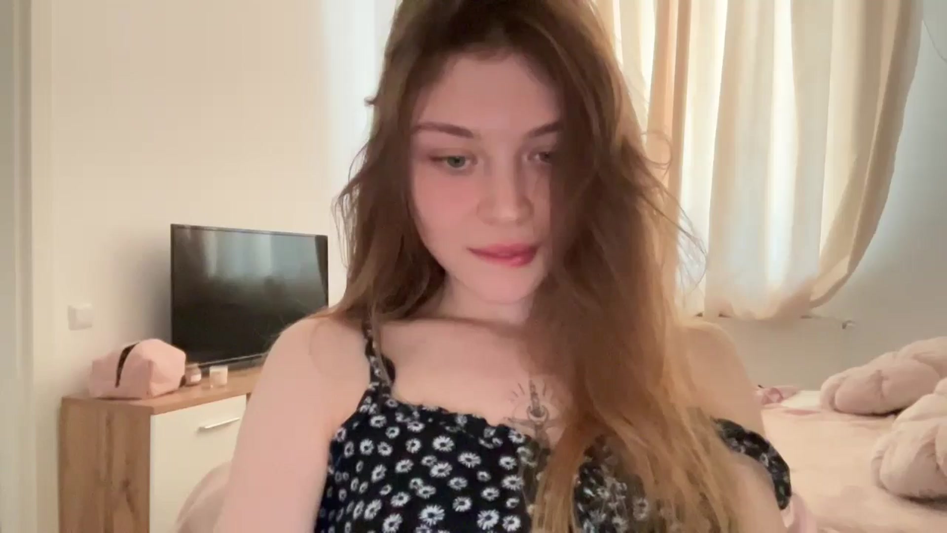 Gallery image thumbnail from Coconut_dream's myfreecams stream on, 05/31/2024, 10:25 image 15 of 20