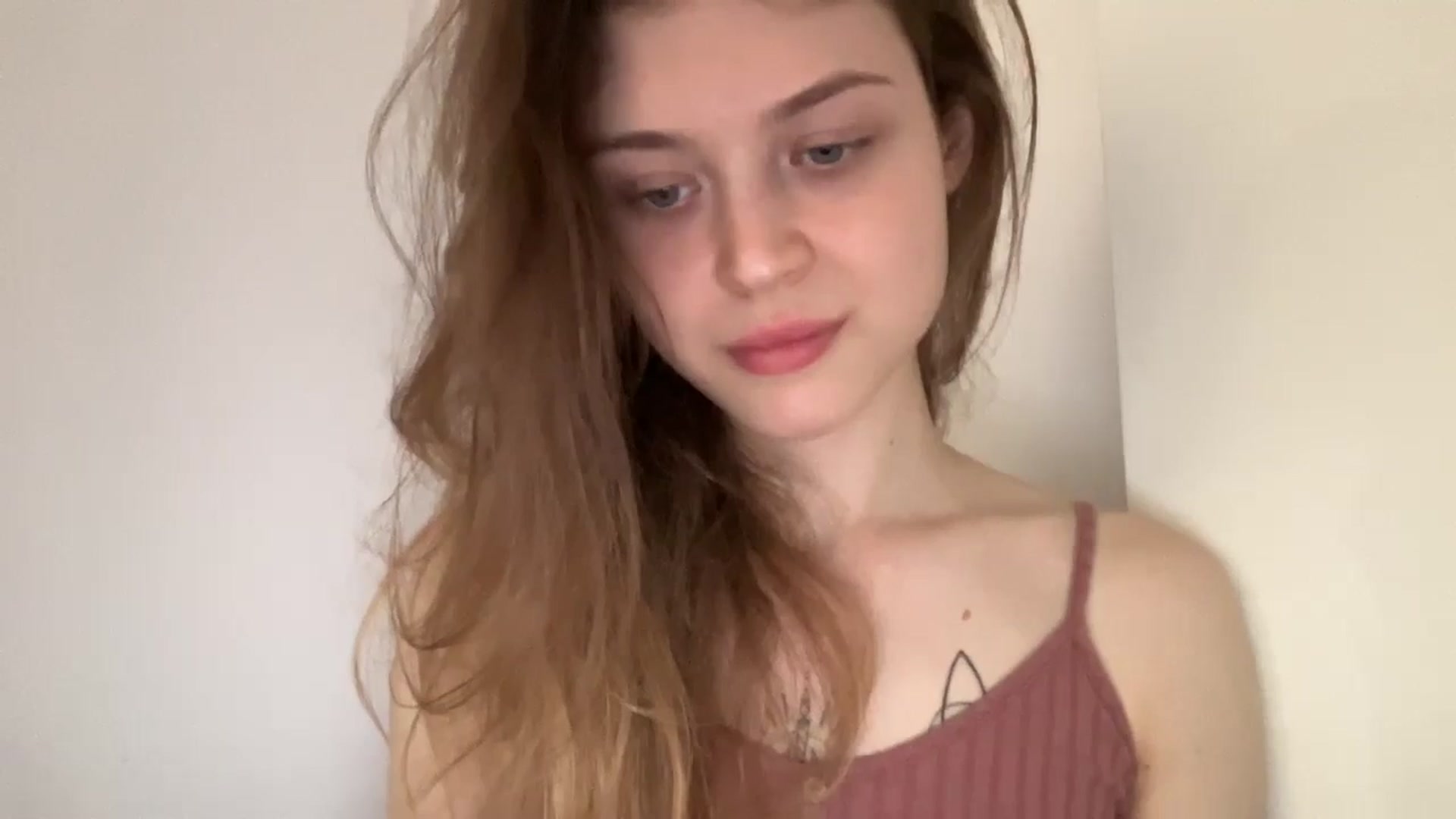 Gallery image thumbnail from Coconut_dream's myfreecams stream on, 06/02/2024, 07:01 image 18 of 20