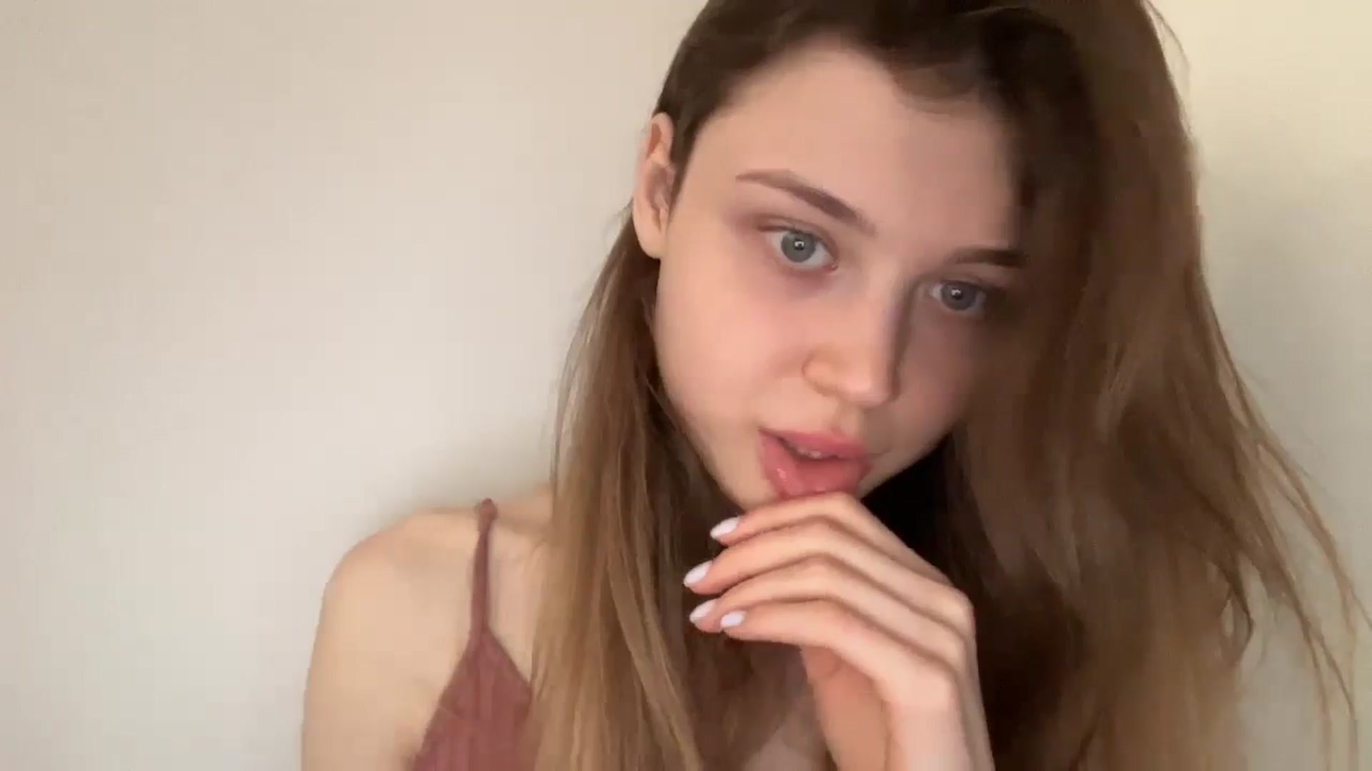 Gallery image thumbnail from Coconut_dream's myfreecams stream on, 06/02/2024, 07:01 image 7 of 20