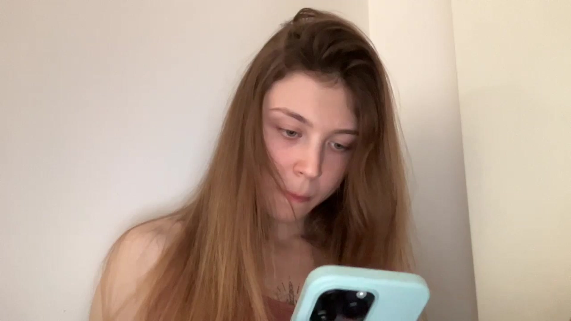Gallery image thumbnail from Coconut_dream's myfreecams stream on, 06/02/2024, 08:35 image 16 of 20