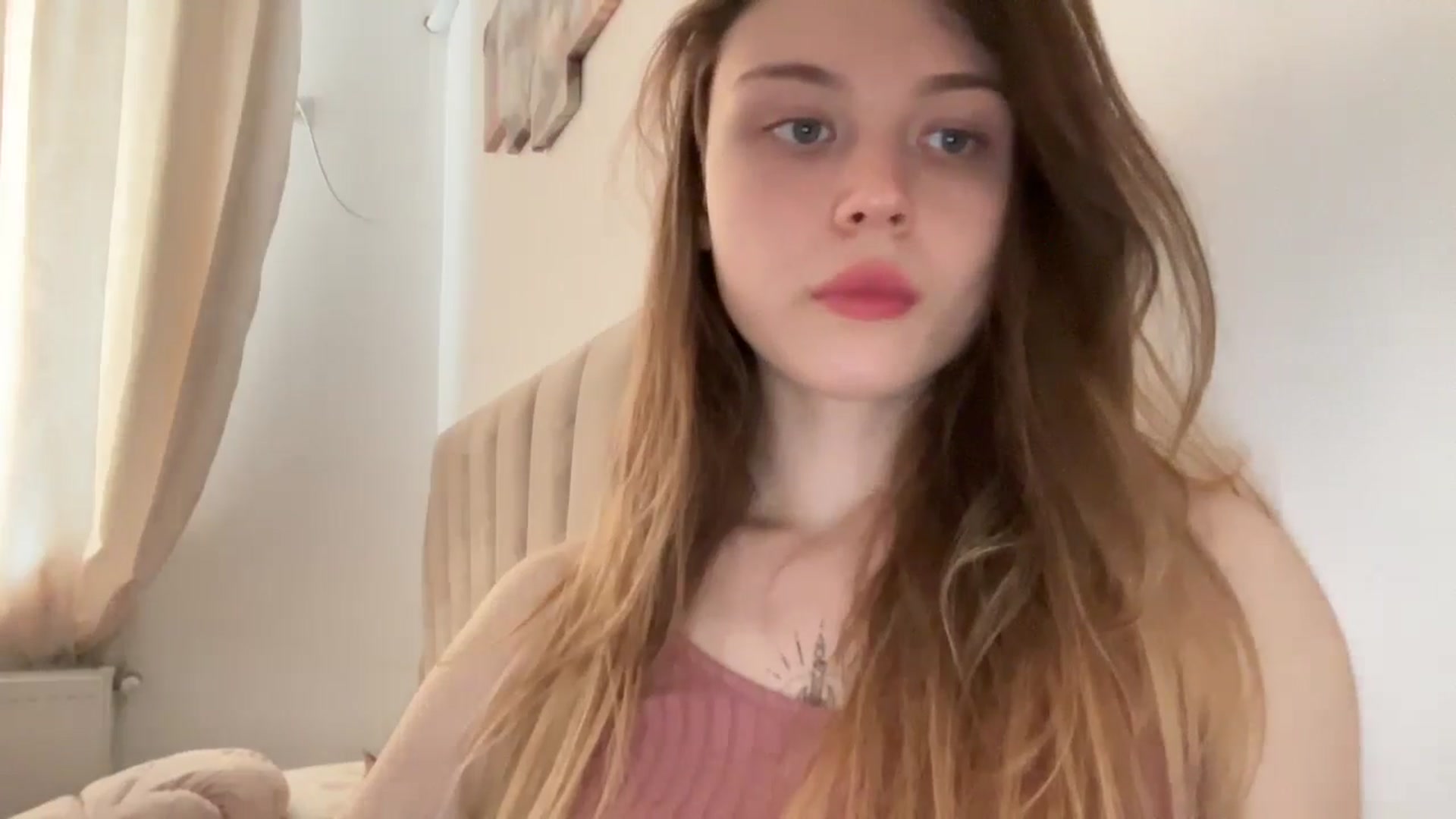 Gallery image thumbnail from Coconut_dream's myfreecams stream on, 06/02/2024, 11:46 image 2 of 20
