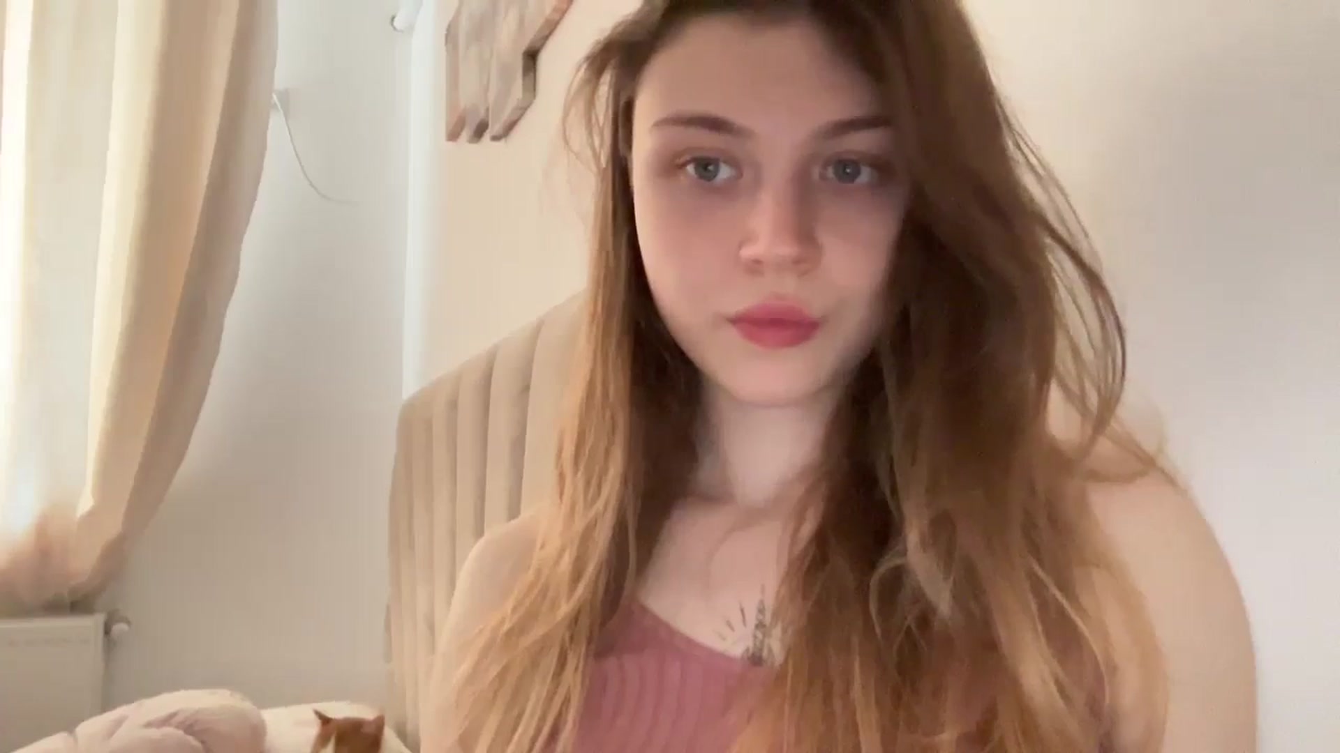 Gallery image thumbnail from Coconut_dream's myfreecams stream on, 06/02/2024, 11:46 image 6 of 20