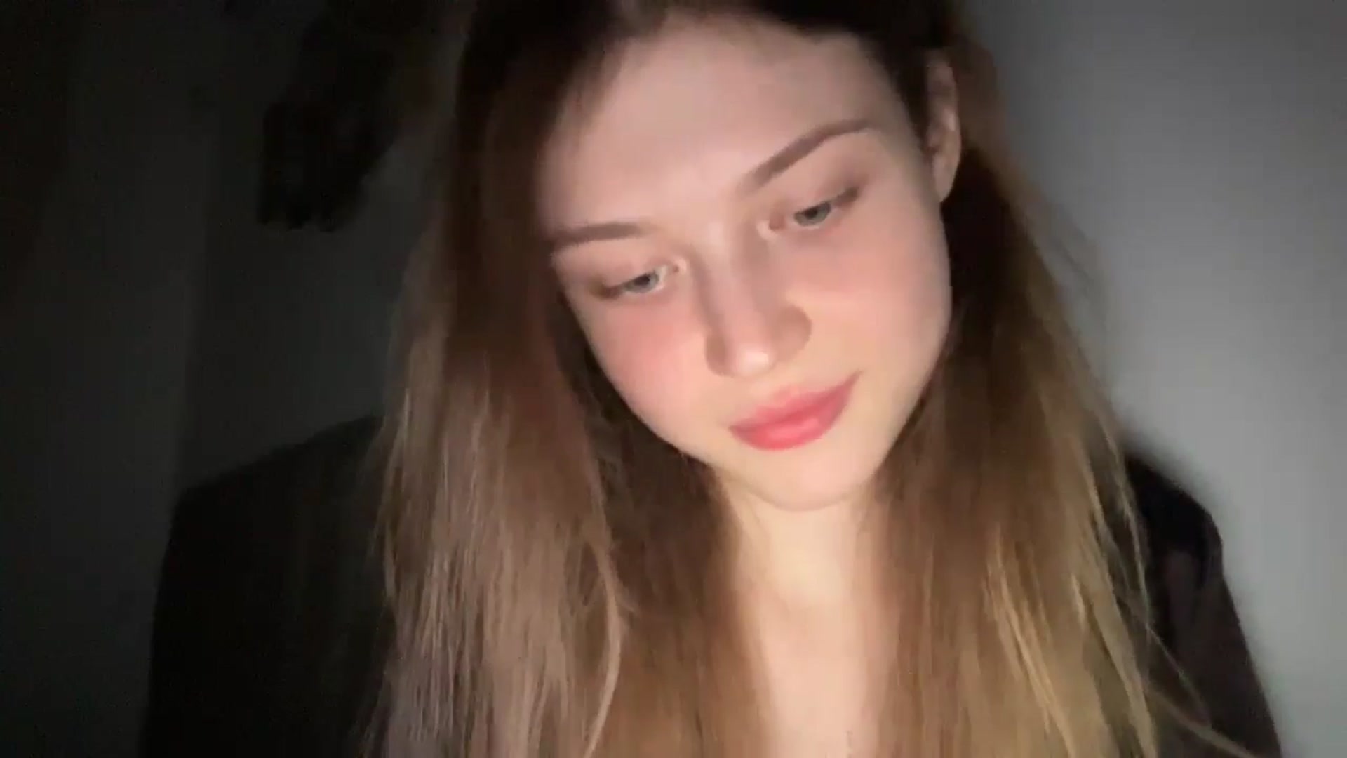 Gallery image thumbnail from Coconut_dream's myfreecams stream on, 06/02/2024, 19:39 image 18 of 20