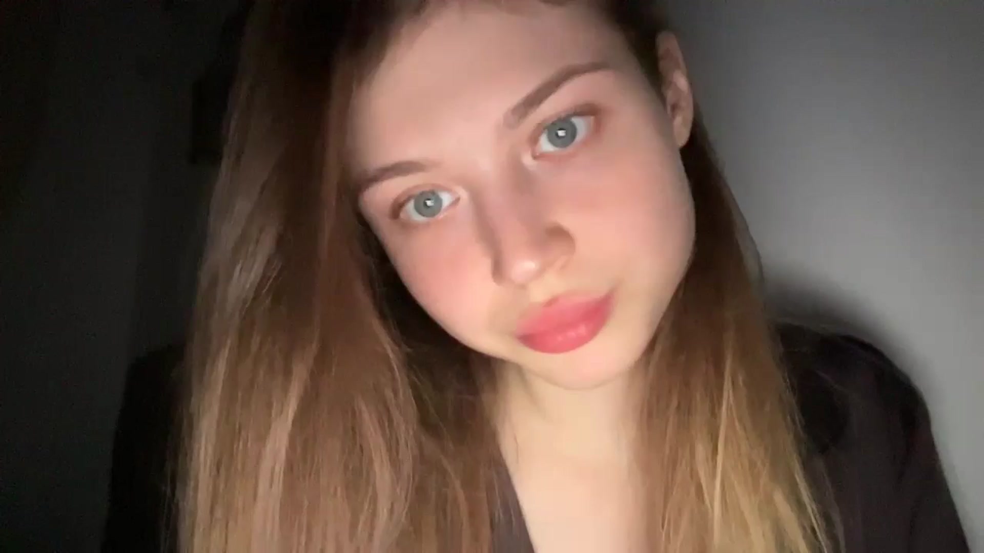 Gallery image thumbnail from Coconut_dream's myfreecams stream on, 06/02/2024, 19:39 image 6 of 20