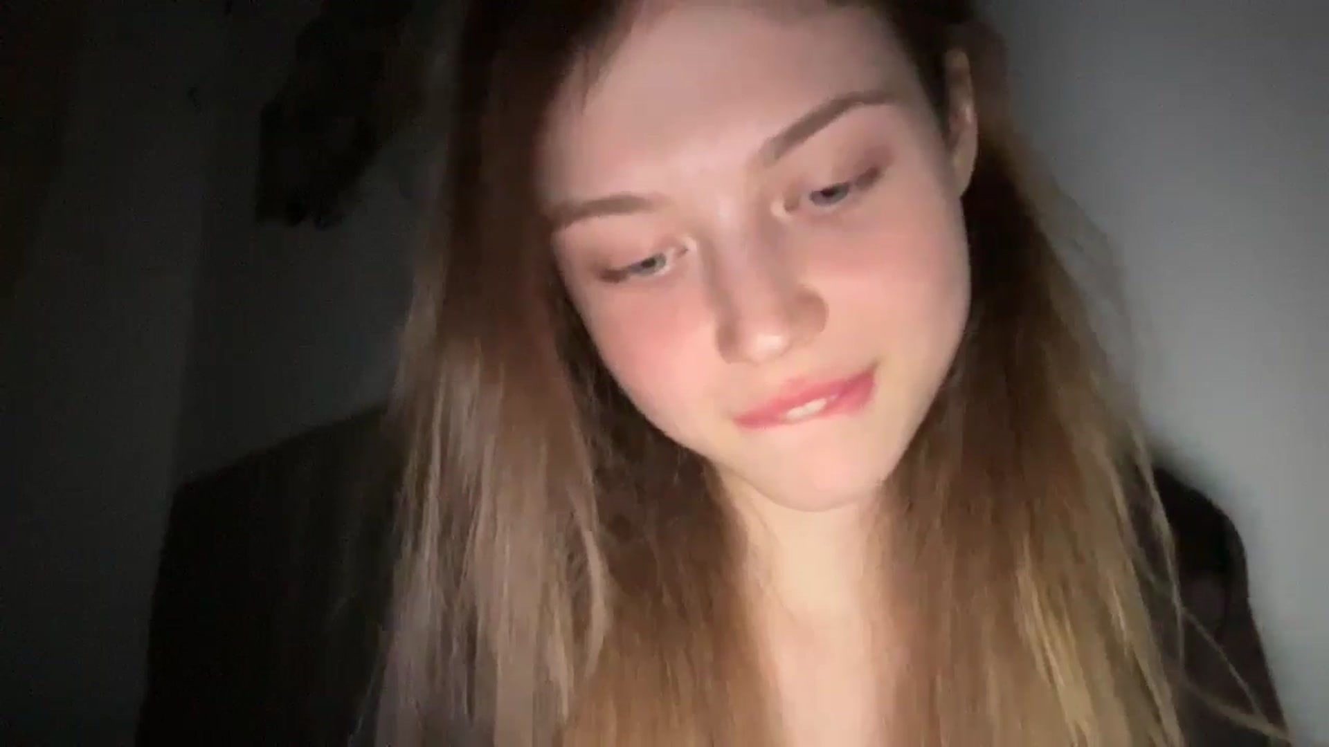 Gallery image thumbnail from Coconut_dream's myfreecams stream on, 06/02/2024, 19:39 image 17 of 20