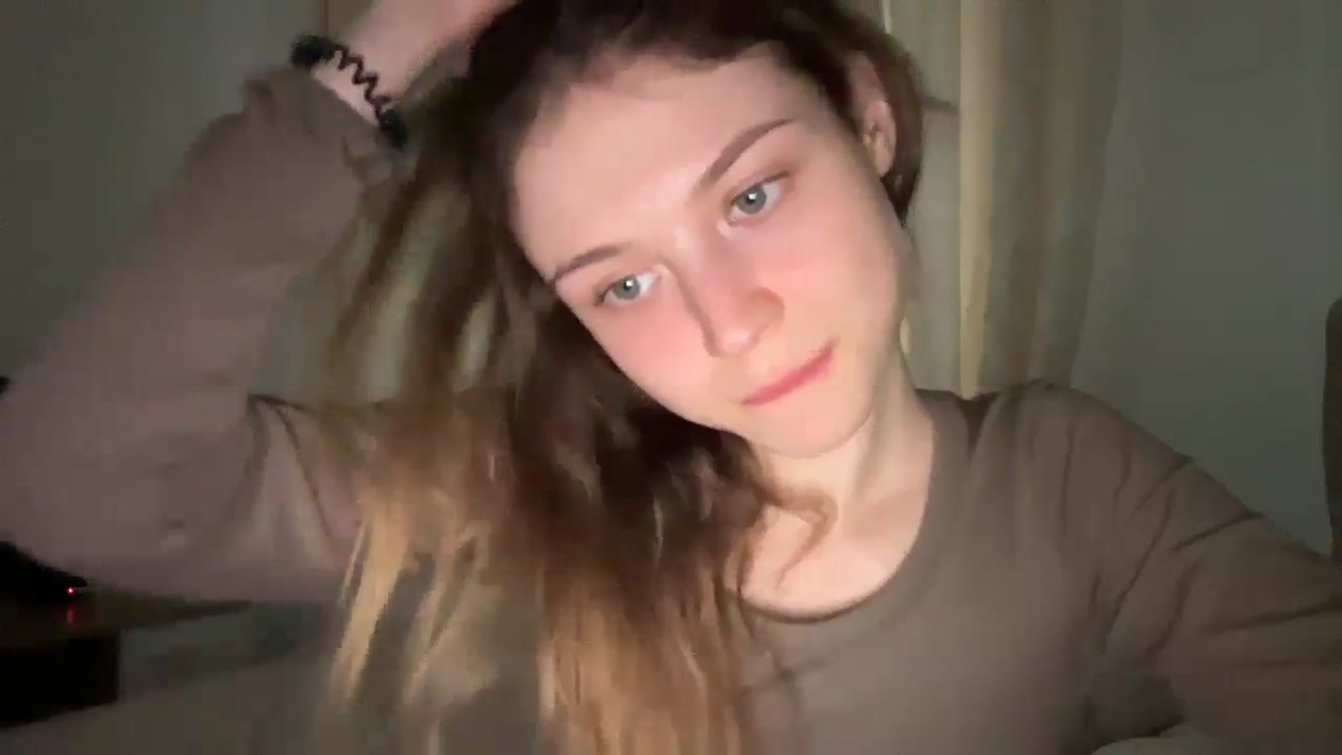 Gallery image thumbnail from Coconut_dream's myfreecams stream on, 06/03/2024, 16:31 image 8 of 20