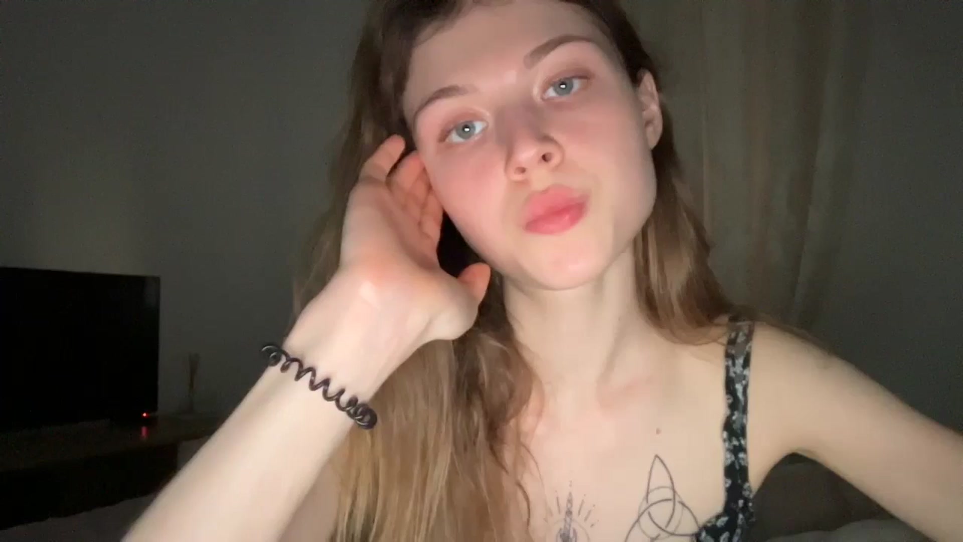 Gallery image thumbnail from Coconut_dream's myfreecams stream on, 06/03/2024, 18:02 image 14 of 20