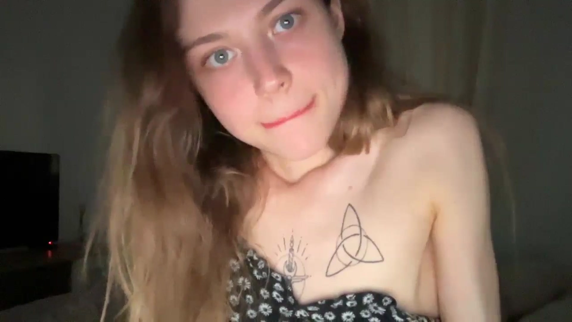 Gallery image thumbnail from Coconut_dream's myfreecams stream on, 06/03/2024, 18:02 image 12 of 20