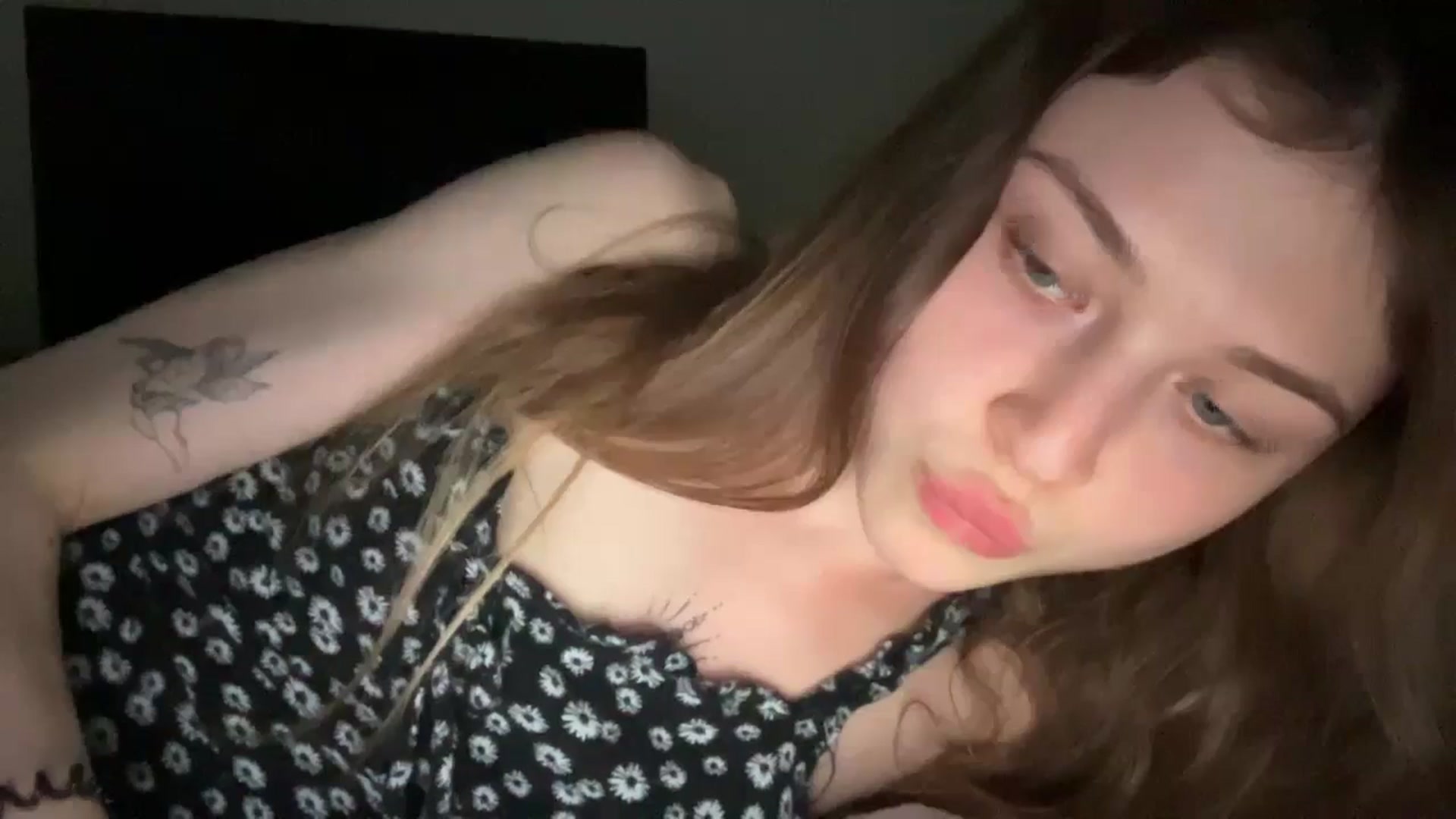 Gallery image thumbnail from Coconut_dream's myfreecams stream on, 06/03/2024, 18:46 image 19 of 20