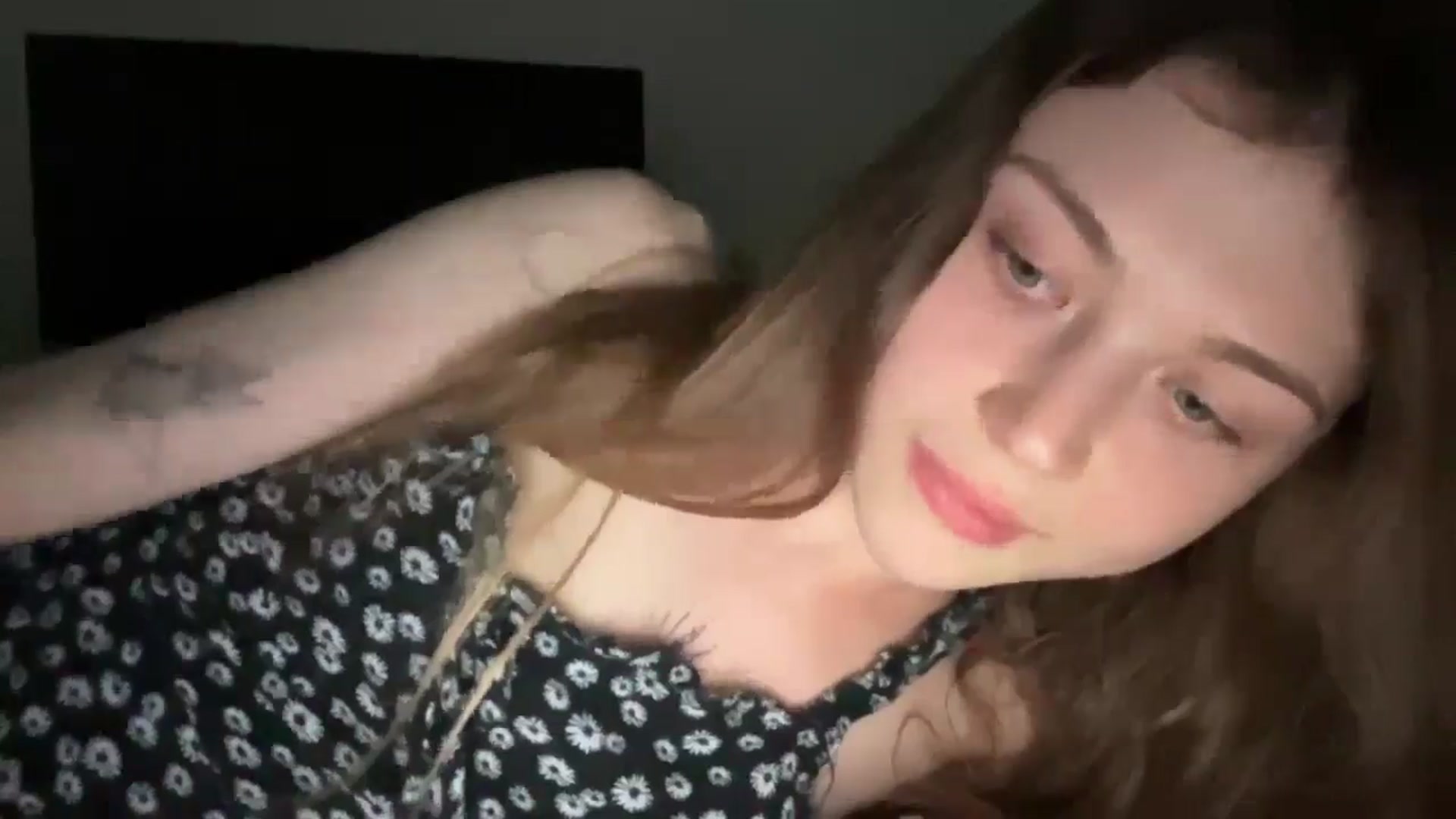 Gallery image thumbnail from Coconut_dream's myfreecams stream on, 06/03/2024, 18:46 image 20 of 20