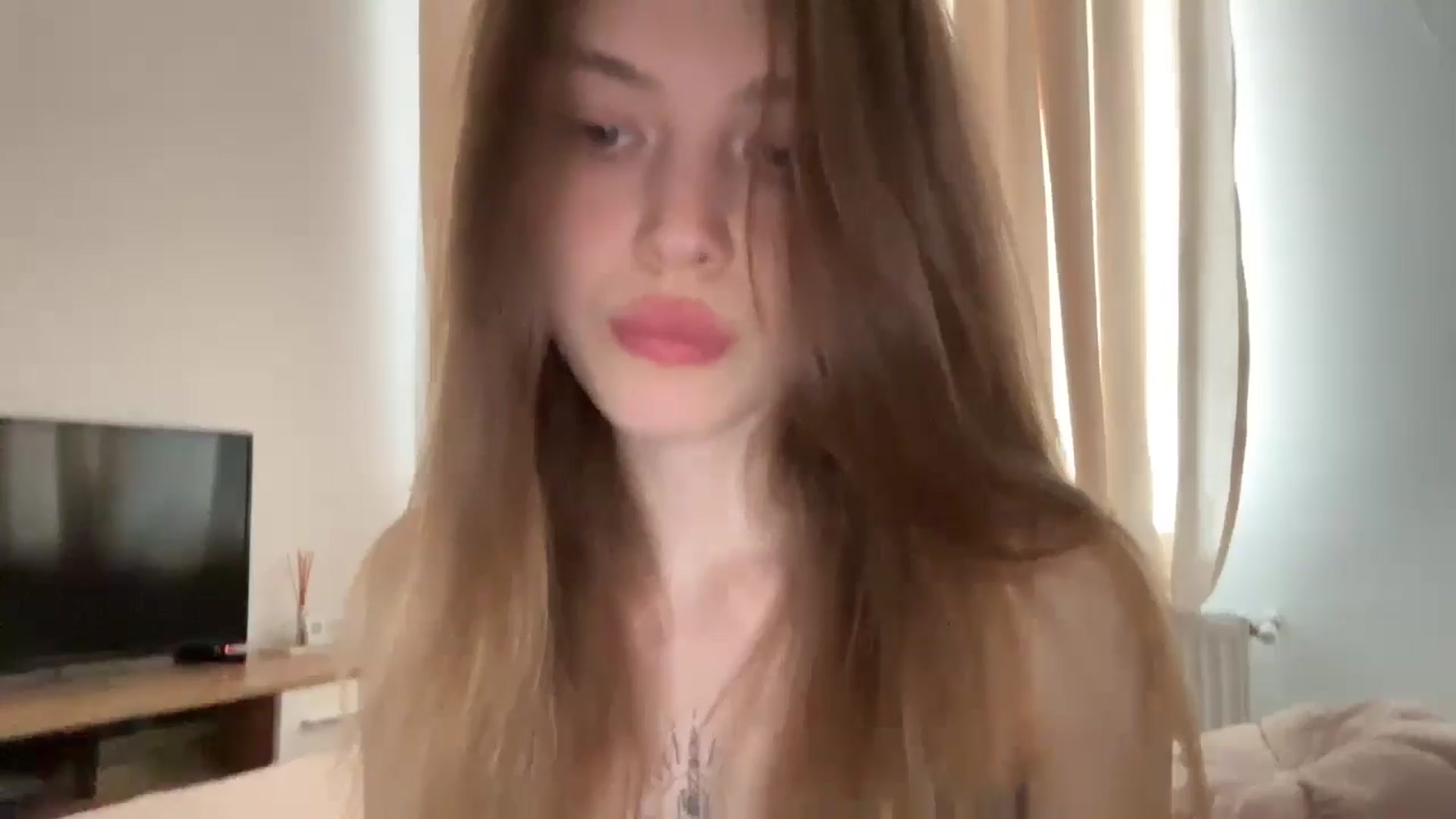 Gallery image thumbnail from Coconut_dream's myfreecams stream on, 06/04/2024, 08:02 image 3 of 20