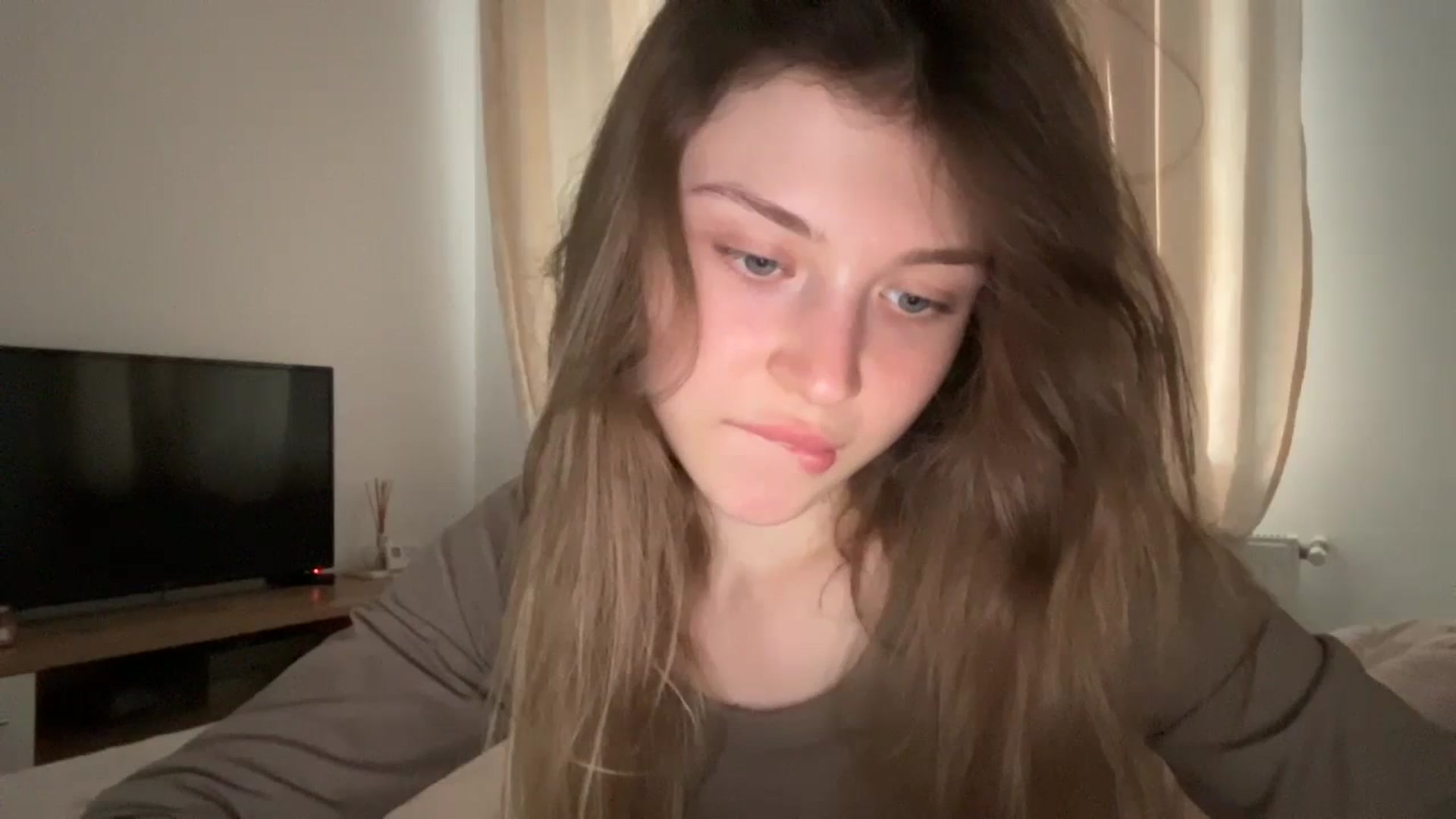 Gallery image thumbnail from Coconut_dream's myfreecams stream on, 06/04/2024, 17:32 image 13 of 20