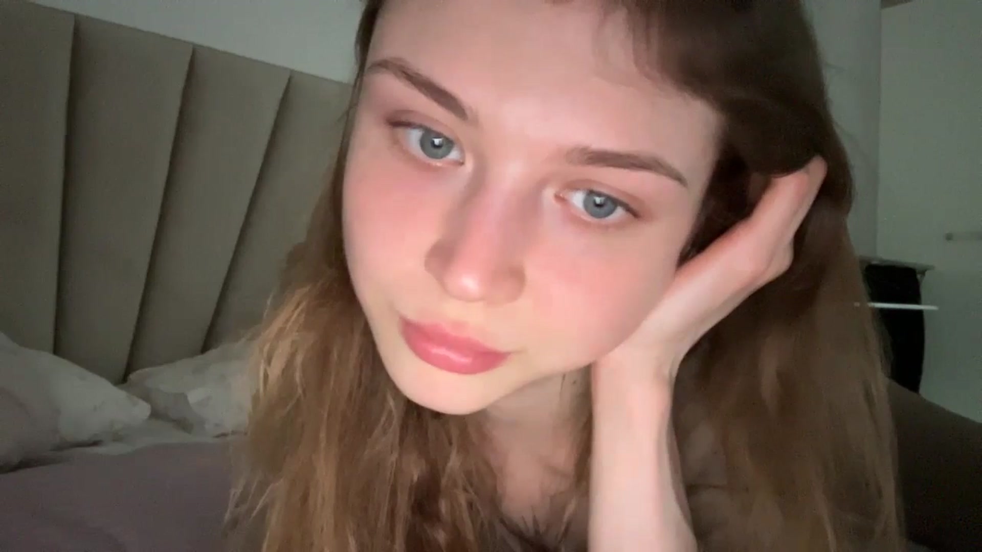 Gallery image thumbnail from Coconut_dream's myfreecams stream on, 06/04/2024, 18:01 image 5 of 20