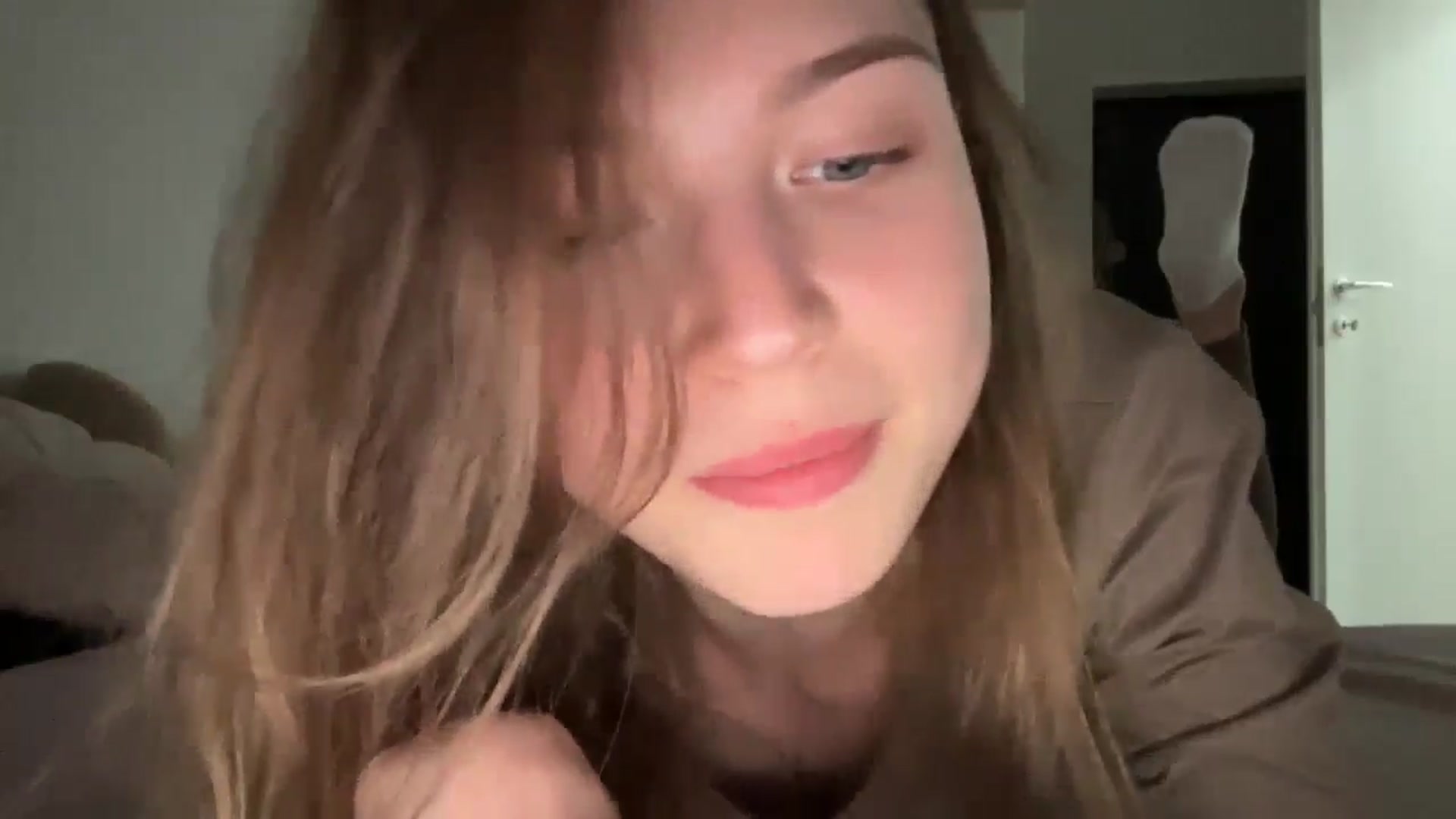 Gallery image thumbnail from Coconut_dream's myfreecams stream on, 06/04/2024, 18:01 image 14 of 20