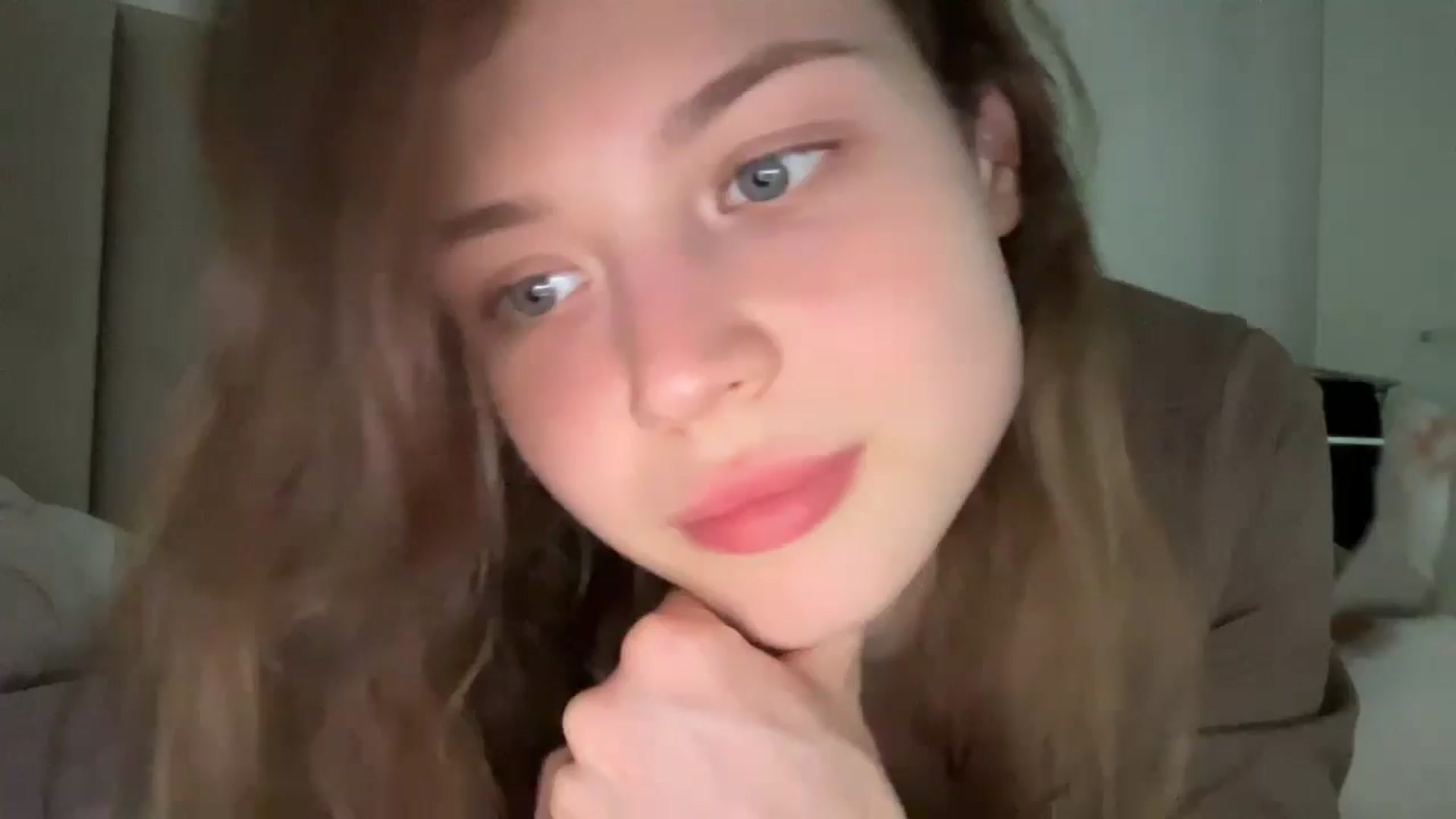 Gallery image thumbnail from Coconut_dream's myfreecams stream on, 06/04/2024, 18:01 image 3 of 20