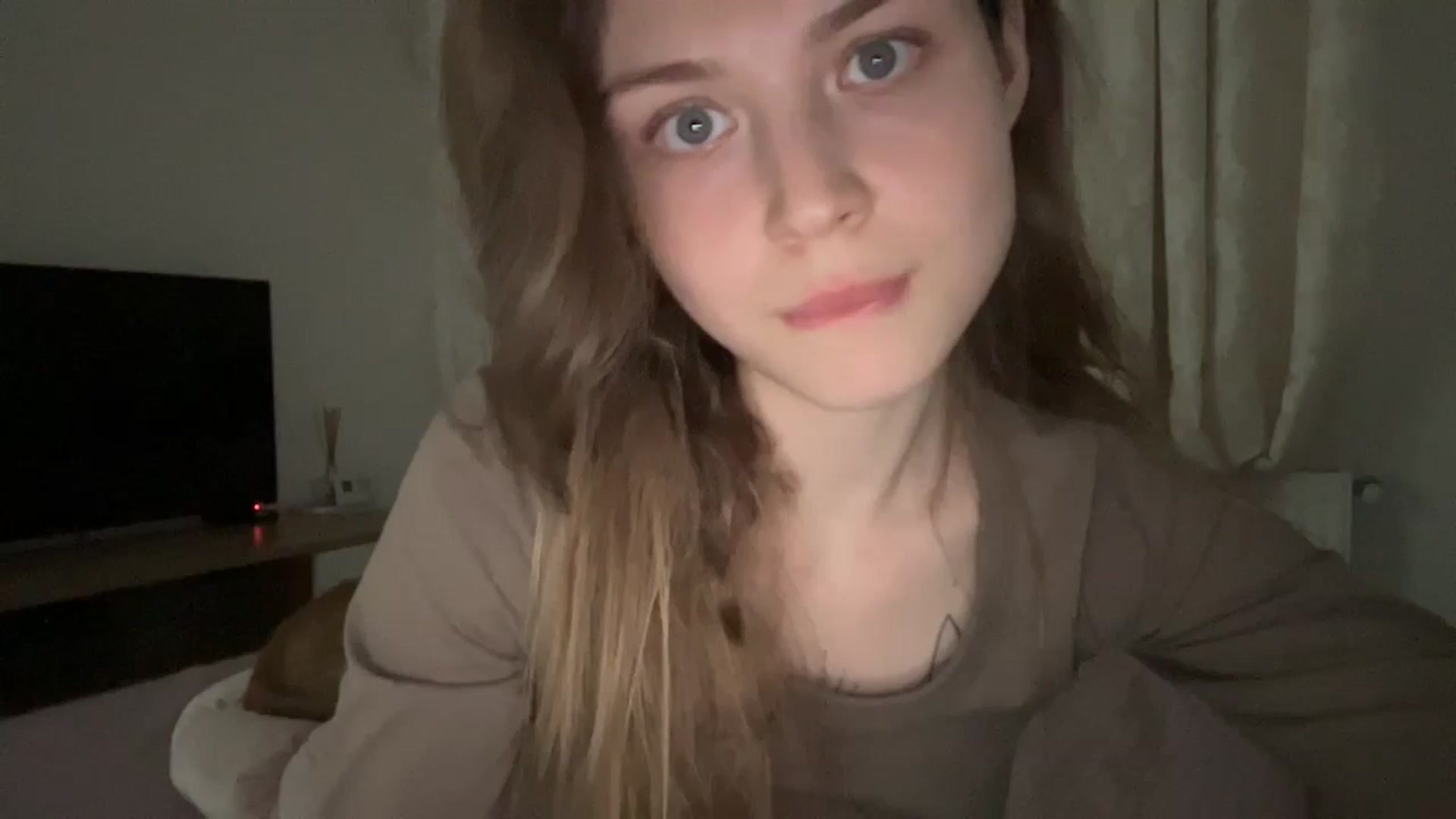 Gallery image thumbnail from Coconut_dream's myfreecams stream on, 06/04/2024, 19:27 image 19 of 20