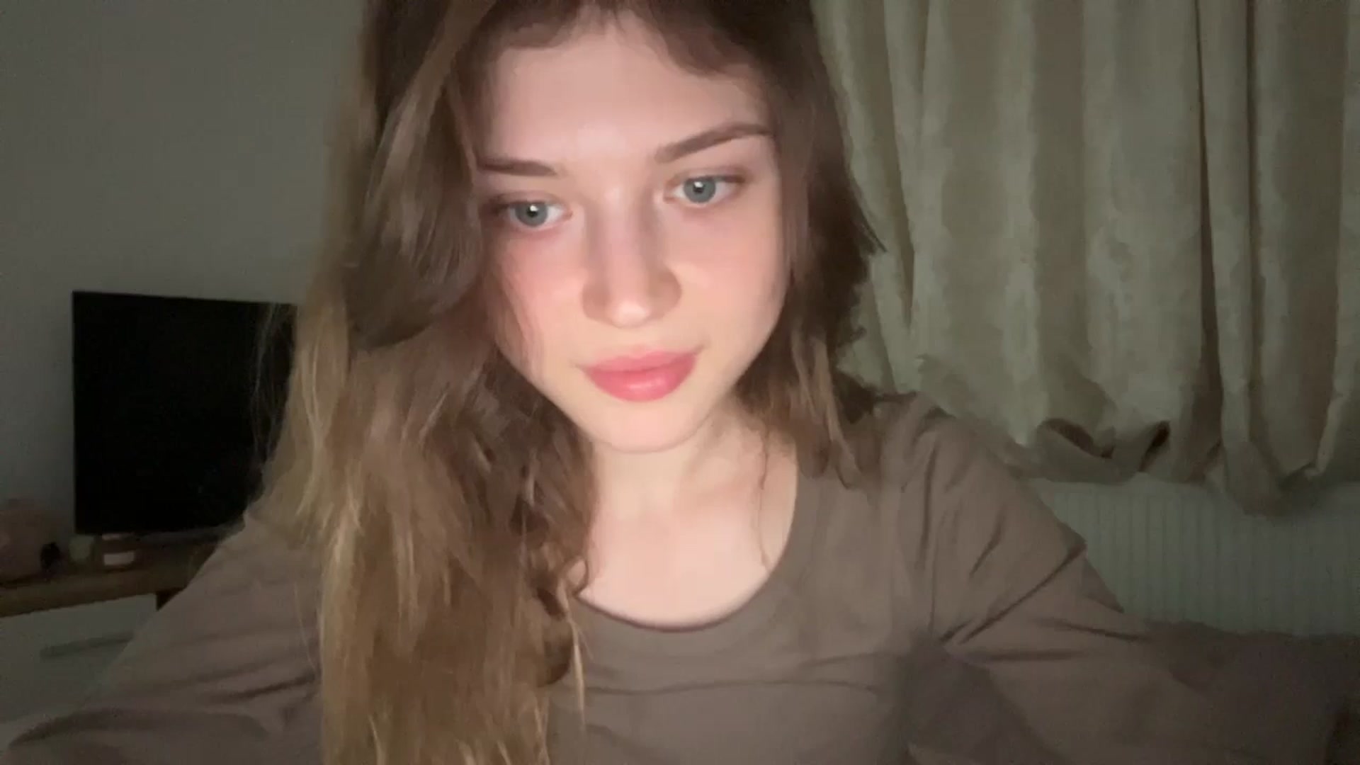 Gallery image thumbnail from Coconut_dream's myfreecams stream on, 06/04/2024, 19:27 image 3 of 20