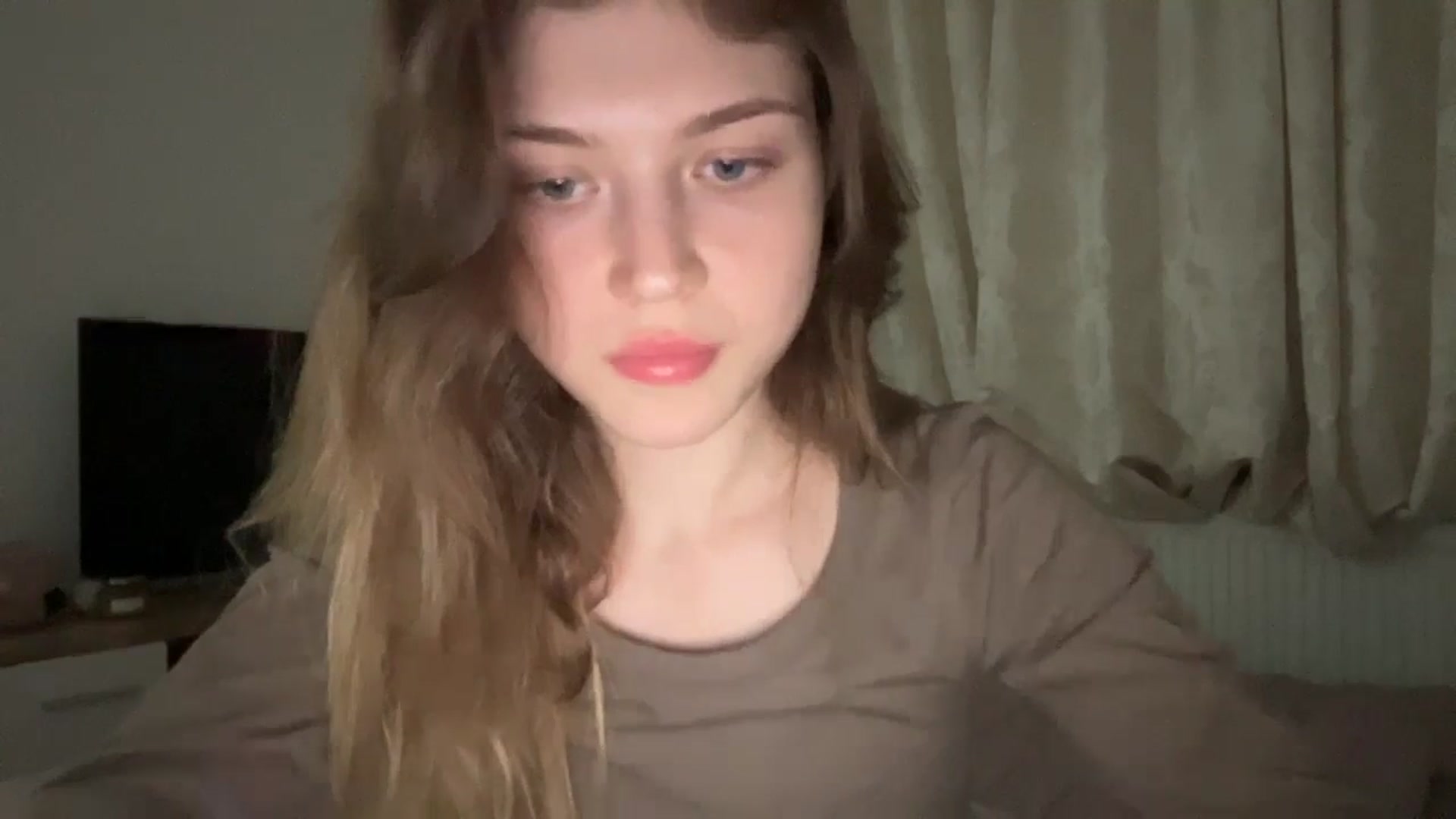 Gallery image thumbnail from Coconut_dream's myfreecams stream on, 06/04/2024, 19:27 image 2 of 20