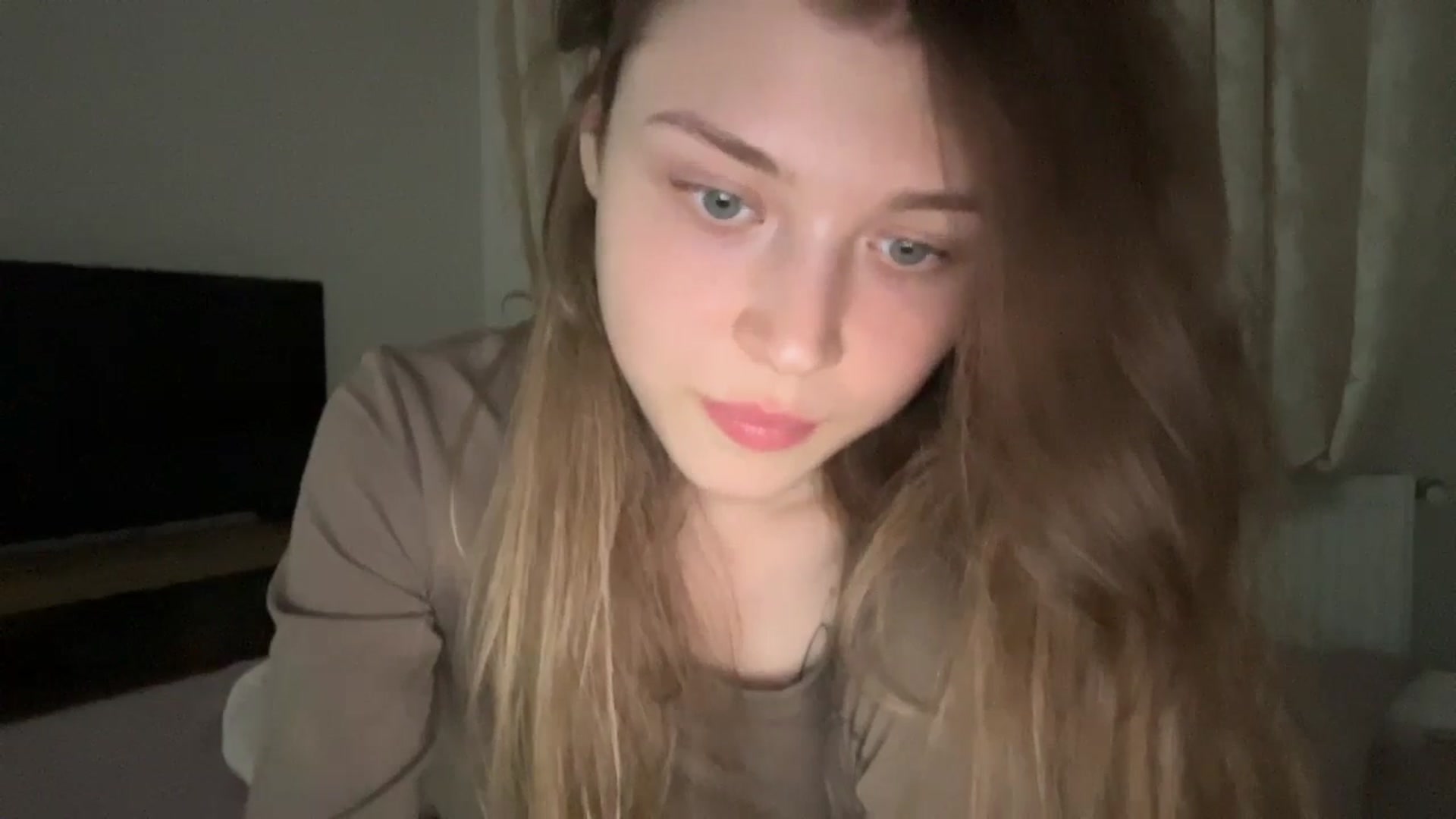 Gallery image thumbnail from Coconut_dream's myfreecams stream on, 06/04/2024, 19:27 image 16 of 20