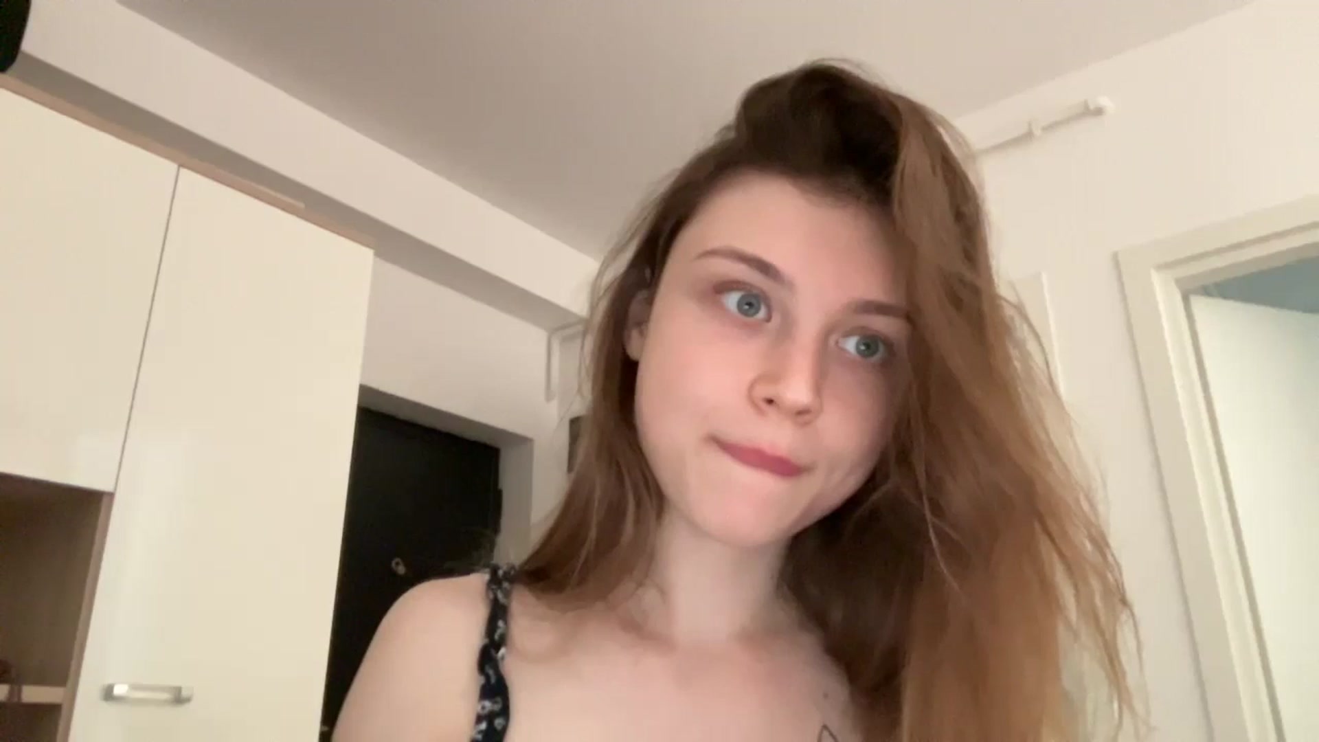 Gallery image thumbnail from Coconut_dream's myfreecams stream on, 06/05/2024, 10:41 image 19 of 20