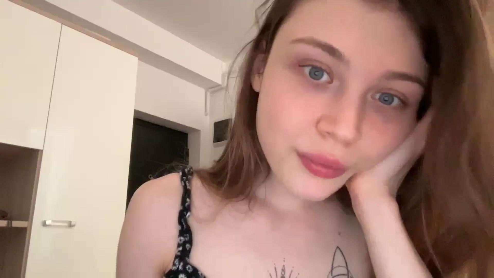Gallery image thumbnail from Coconut_dream's myfreecams stream on, 06/05/2024, 10:41 image 9 of 20