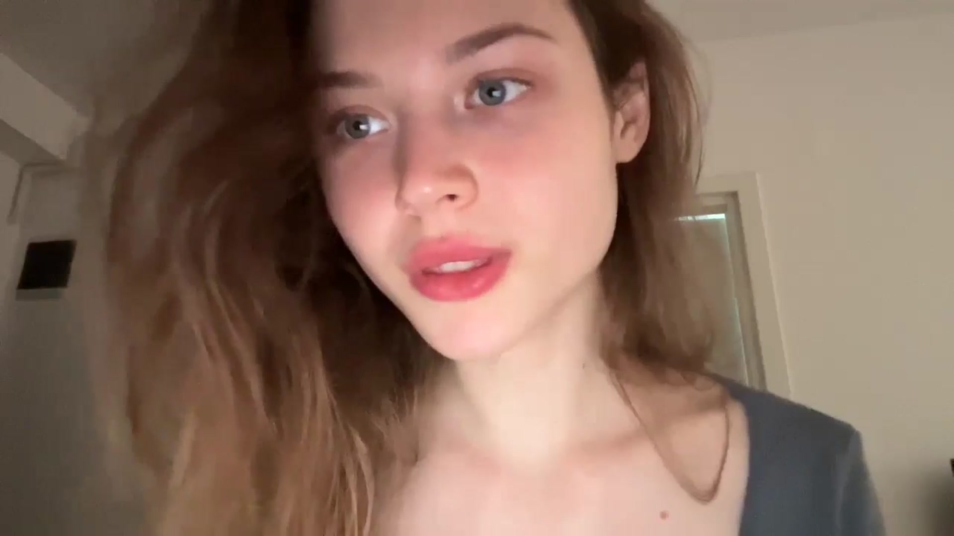 Gallery image thumbnail from Coconut_dream's myfreecams stream on, 06/07/2024, 17:21 image 6 of 20