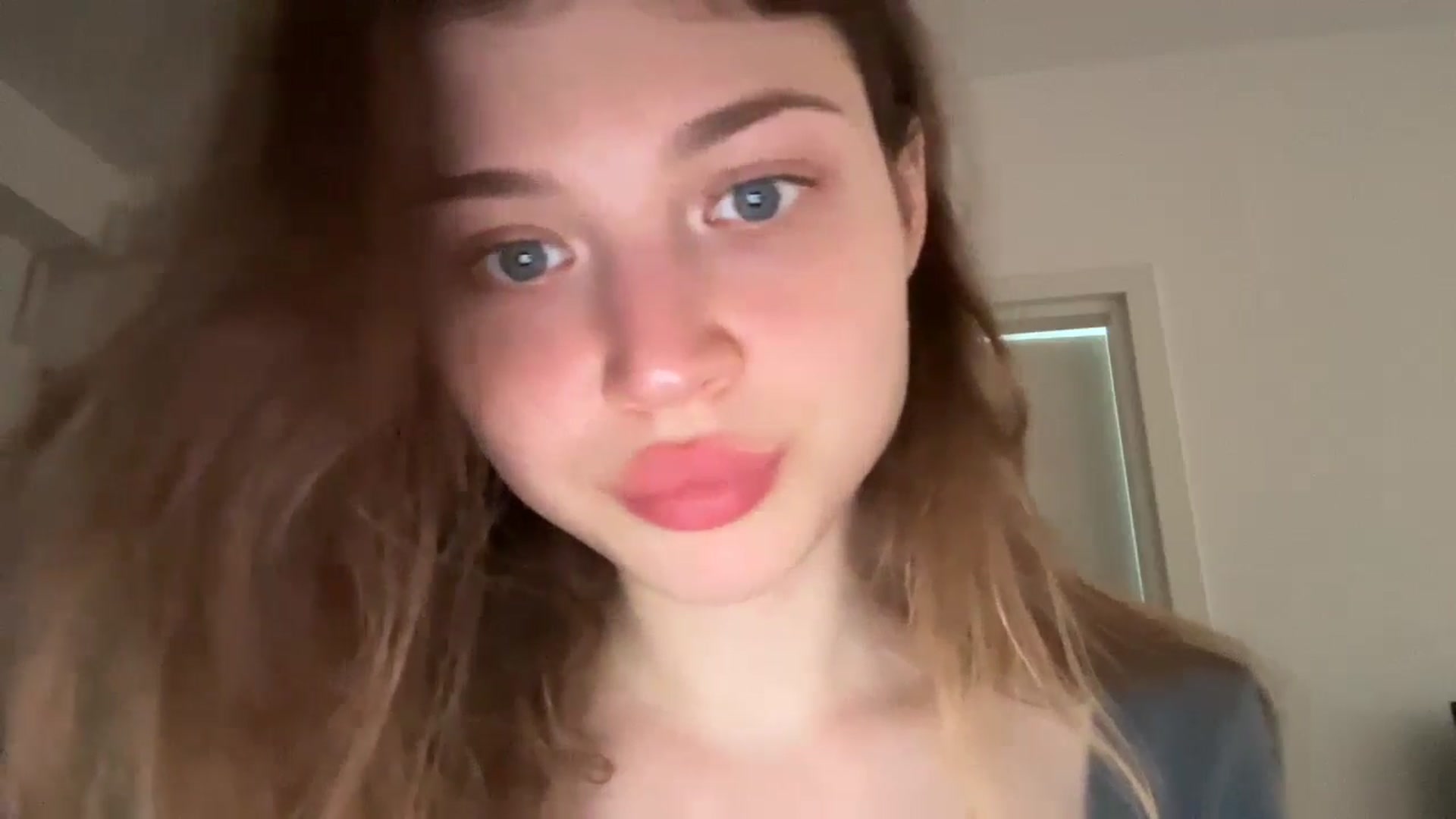 Gallery image thumbnail from Coconut_dream's myfreecams stream on, 06/07/2024, 17:21 image 10 of 20