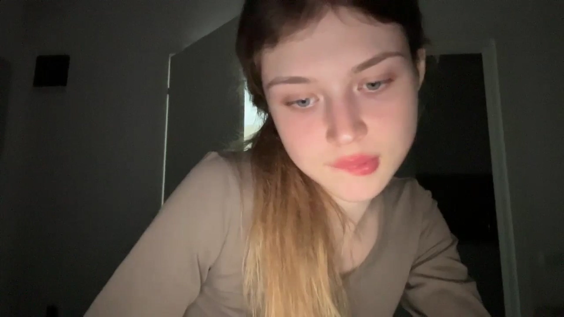 Gallery image thumbnail from Coconut_dream's myfreecams stream on, 06/08/2024, 20:09 image 19 of 20
