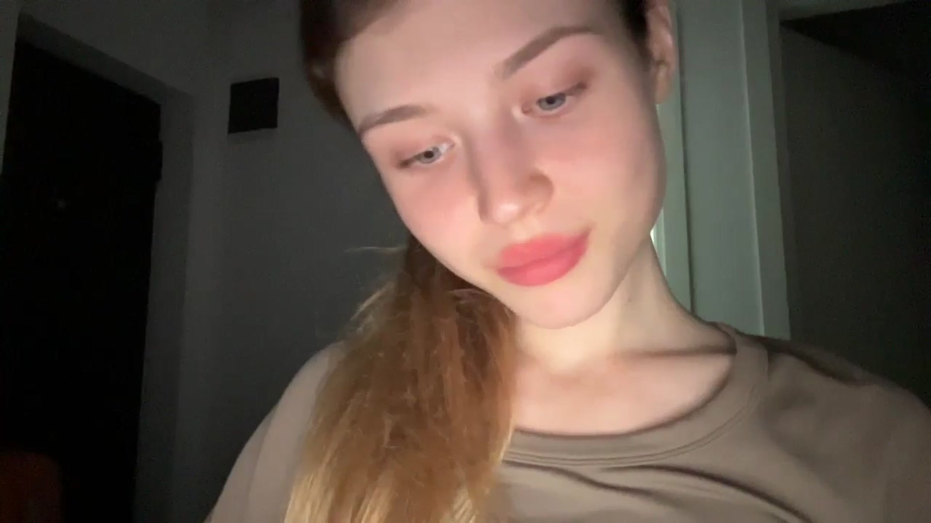 Gallery image thumbnail from Coconut_dream's myfreecams stream on, 06/08/2024, 20:09 image 8 of 20