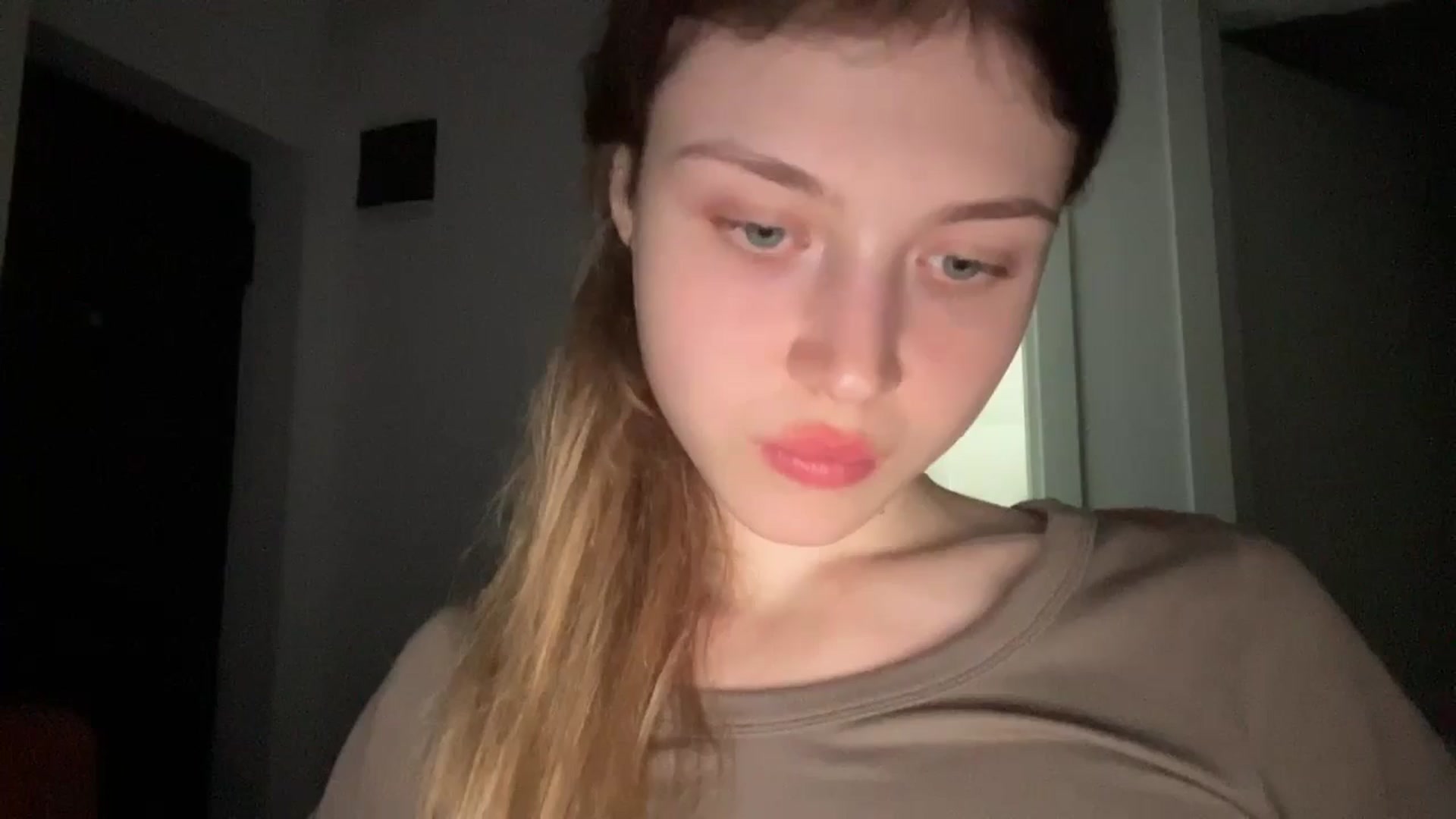 Gallery image thumbnail from Coconut_dream's myfreecams stream on, 06/08/2024, 20:09 image 12 of 20