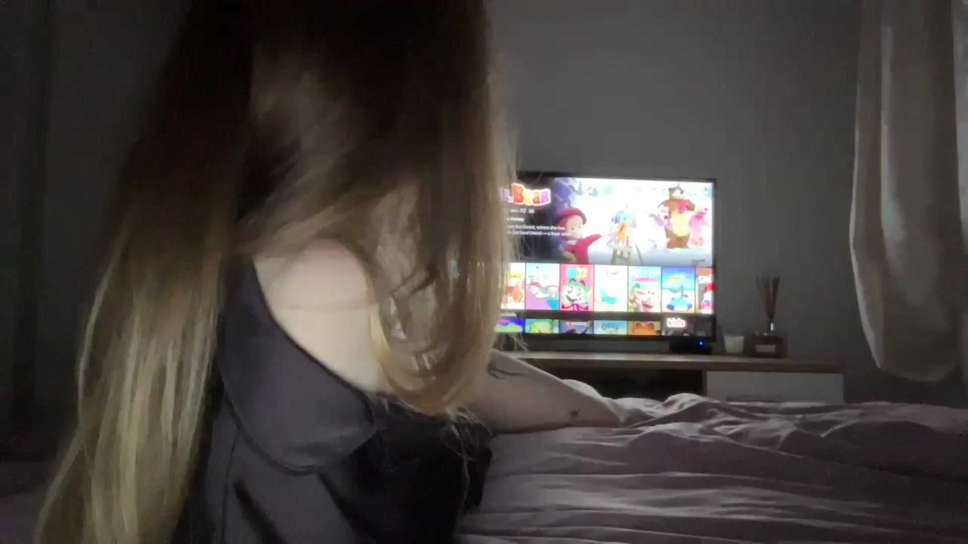 Gallery image thumbnail from Coconut_dream's myfreecams stream on, 06/08/2024, 23:00 image 9 of 20