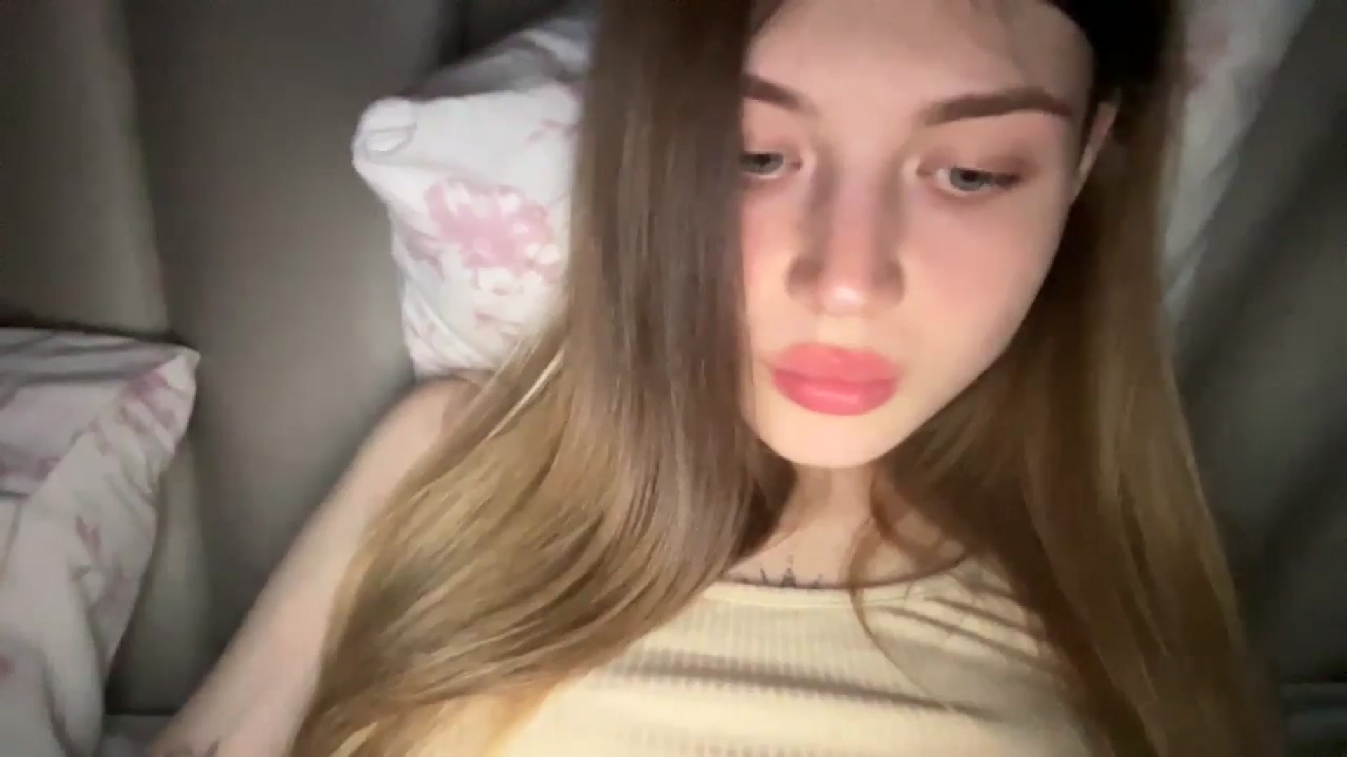 Gallery image thumbnail from Coconut_dream's myfreecams stream on, 06/09/2024, 20:37 image 19 of 20