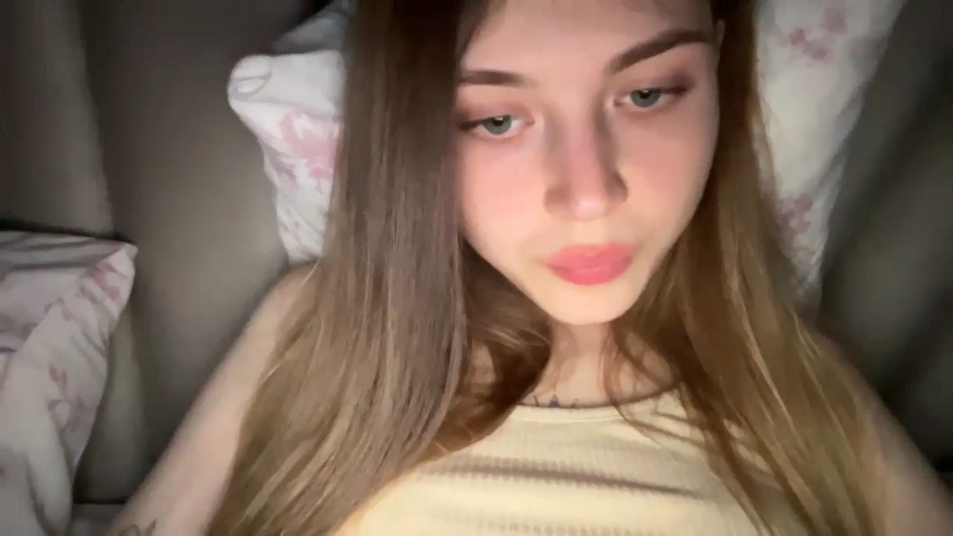 Gallery image thumbnail from Coconut_dream's myfreecams stream on, 06/09/2024, 20:37 image 15 of 20