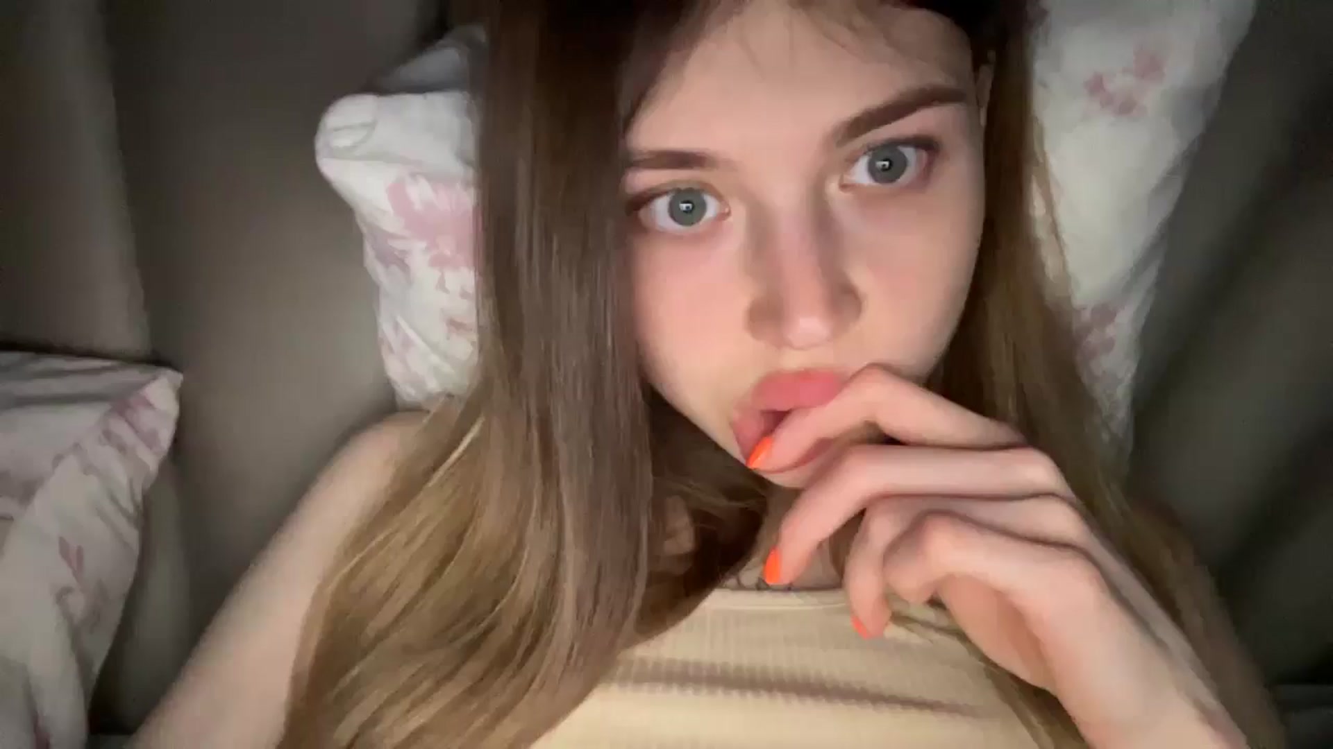 Gallery image thumbnail from Coconut_dream's myfreecams stream on, 06/09/2024, 20:37 image 4 of 20