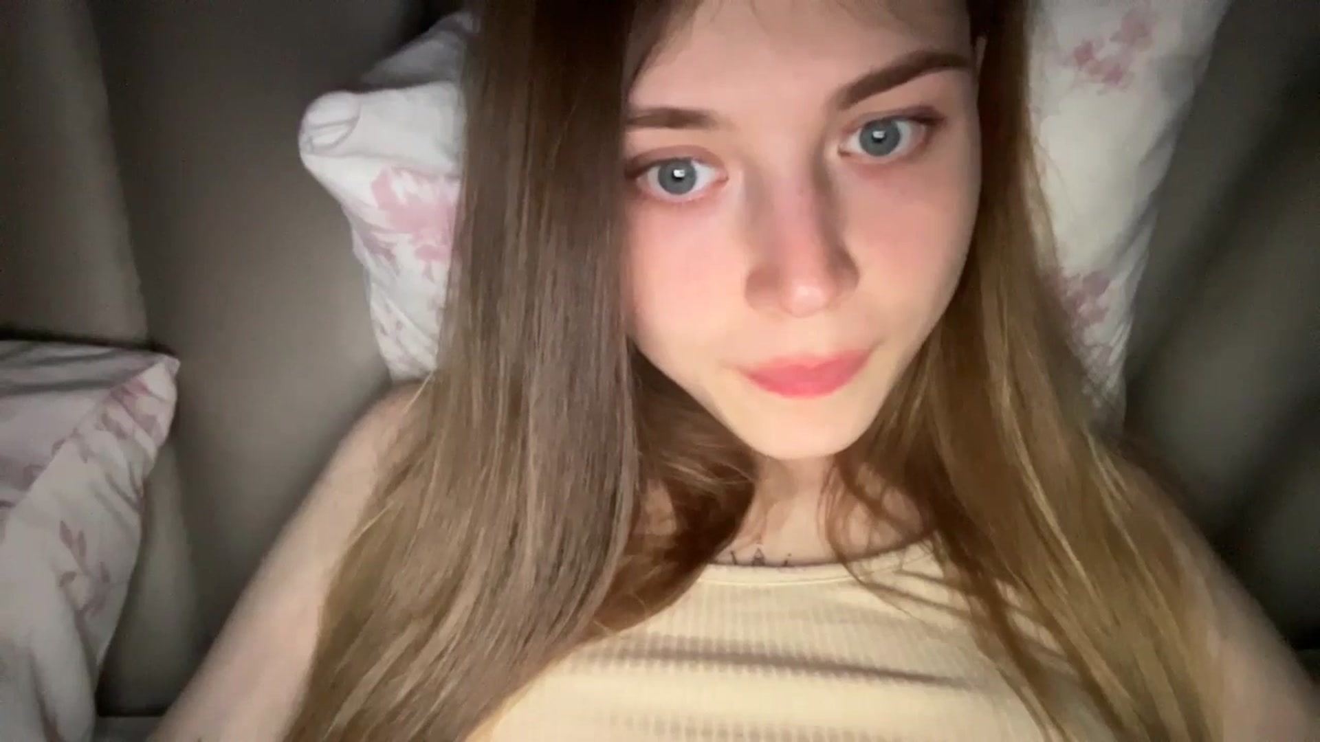 Gallery image thumbnail from Coconut_dream's myfreecams stream on, 06/09/2024, 20:37 image 17 of 20