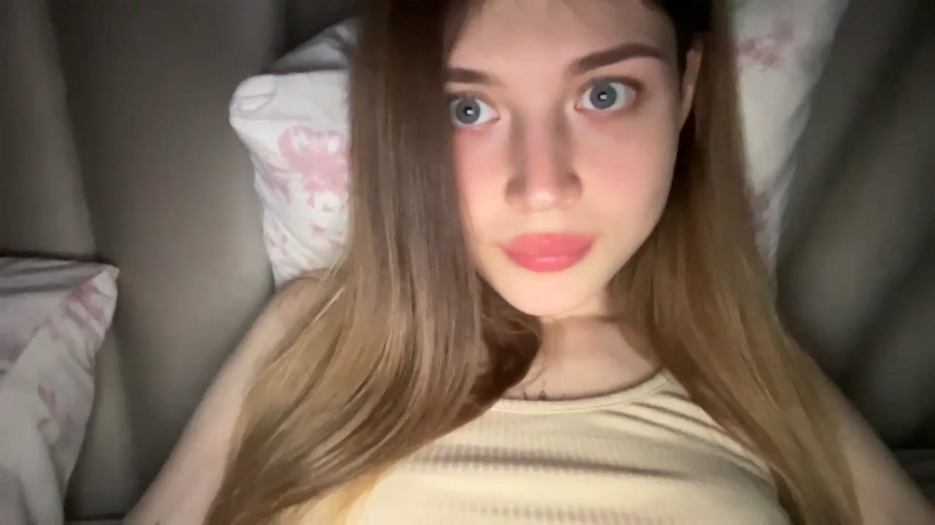 Gallery image thumbnail from Coconut_dream's myfreecams stream on, 06/09/2024, 20:55 image 7 of 20