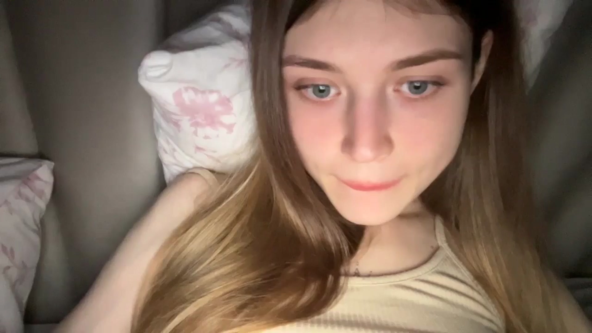 Gallery image thumbnail from Coconut_dream's myfreecams stream on, 06/09/2024, 20:55 image 18 of 20