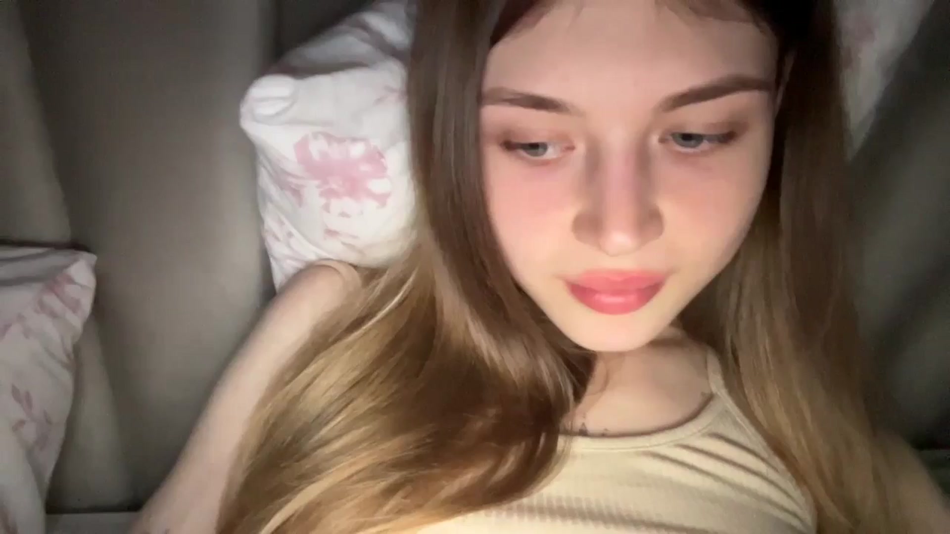 Gallery image thumbnail from Coconut_dream's myfreecams stream on, 06/09/2024, 20:55 image 19 of 20