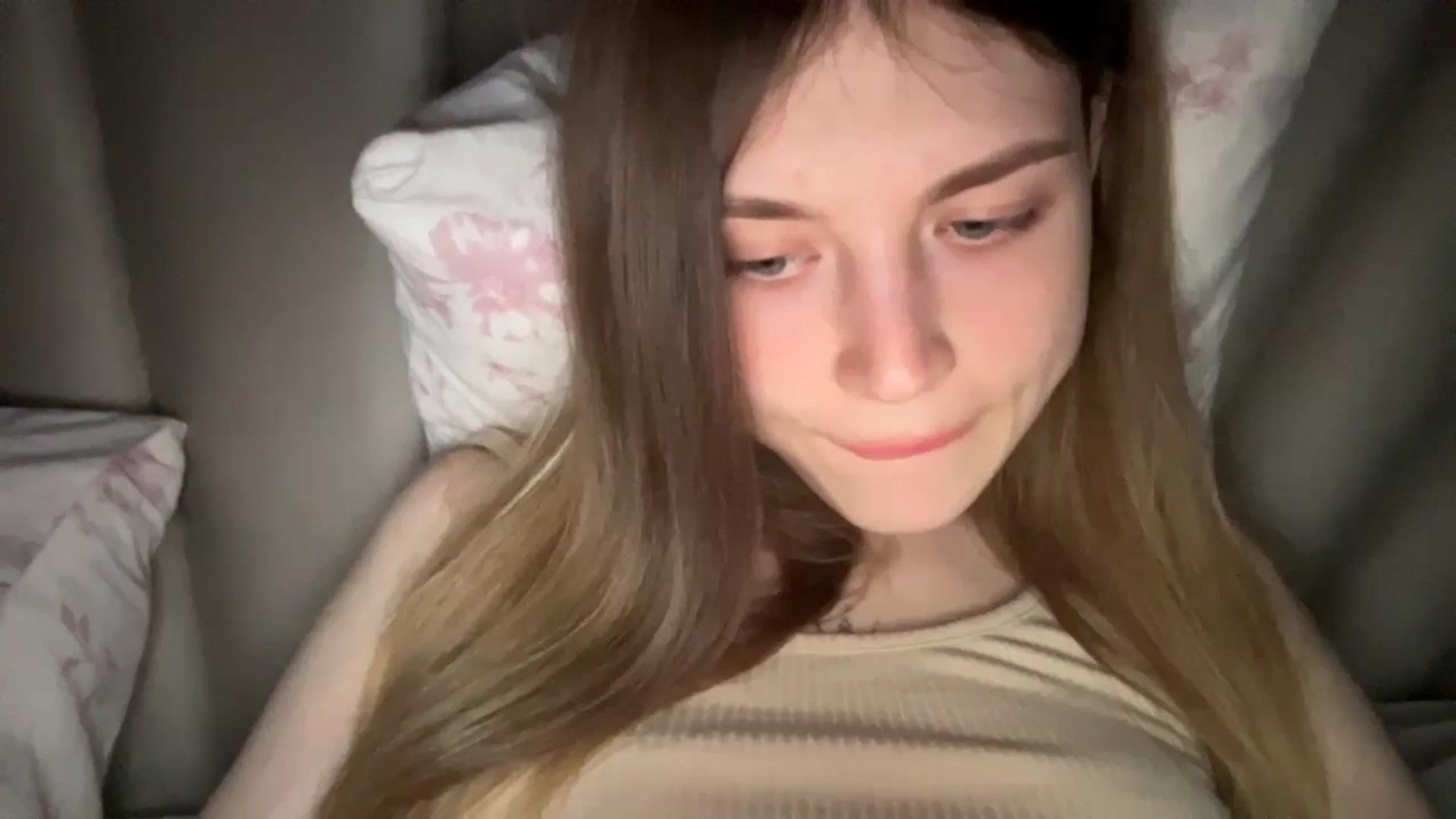 Gallery image thumbnail from Coconut_dream's myfreecams stream on, 06/09/2024, 20:55 image 4 of 20