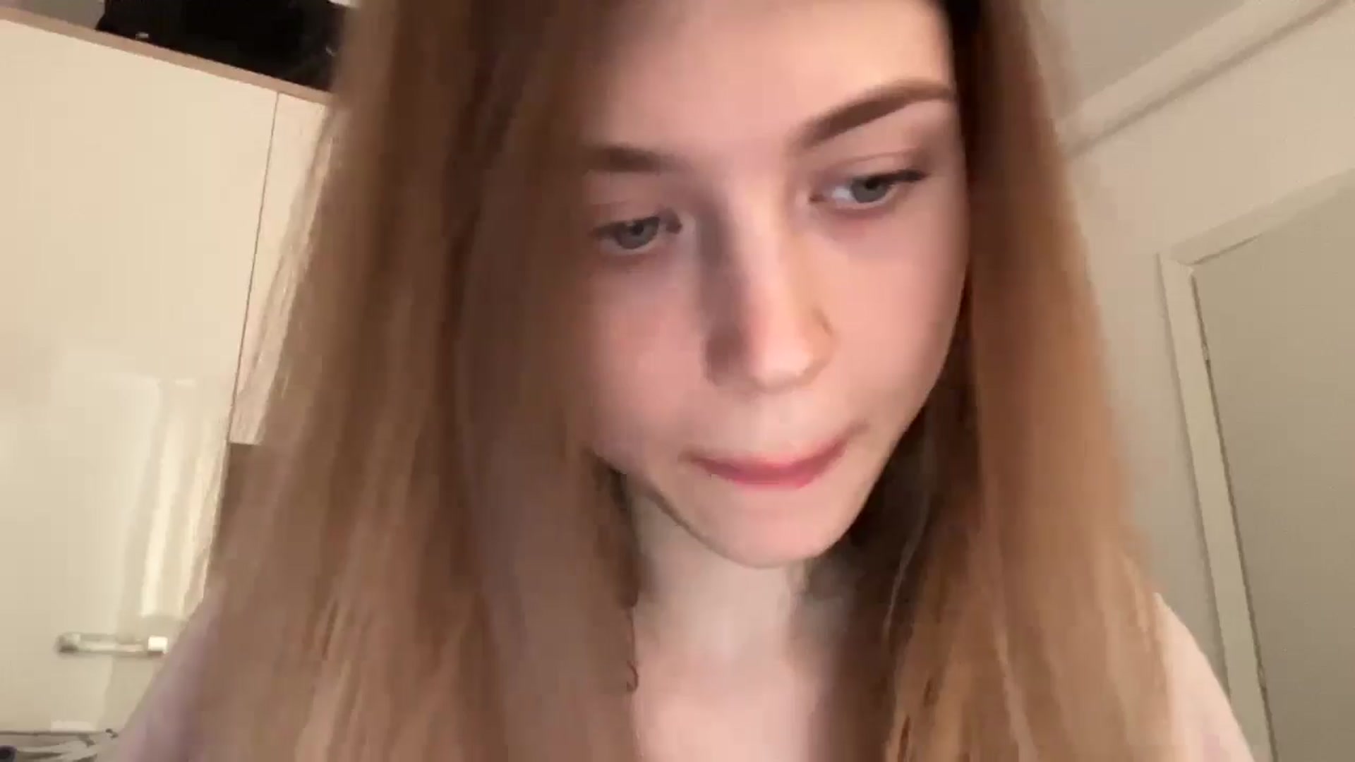 Gallery image thumbnail from Coconut_dream's myfreecams stream on, 06/10/2024, 08:03 image 8 of 20