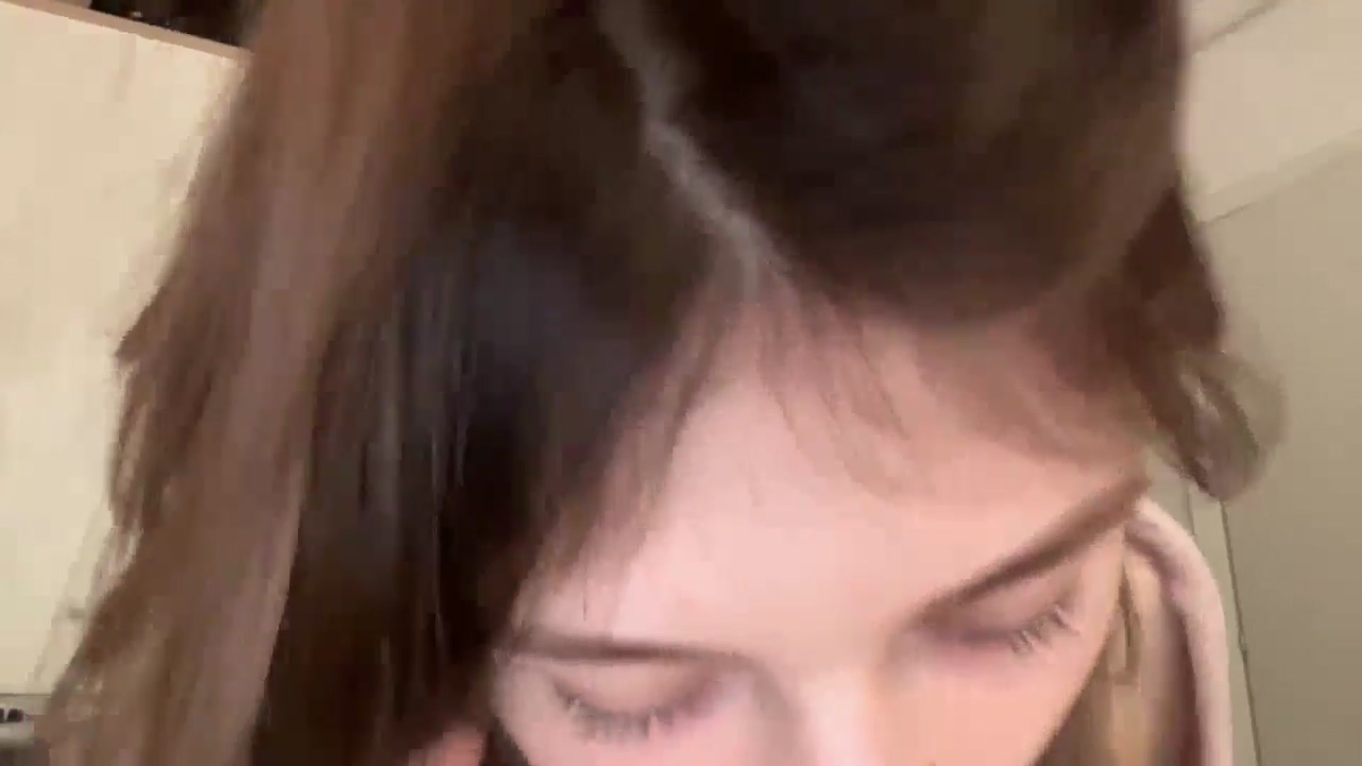 Gallery image thumbnail from Coconut_dream's myfreecams stream on, 06/10/2024, 08:03 image 14 of 20