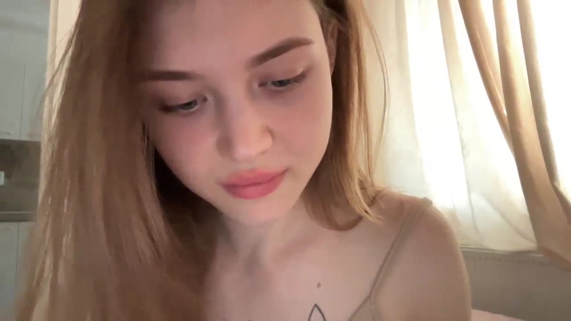 Gallery image thumbnail from Coconut_dream's myfreecams stream on, 06/10/2024, 09:35 image 3 of 20